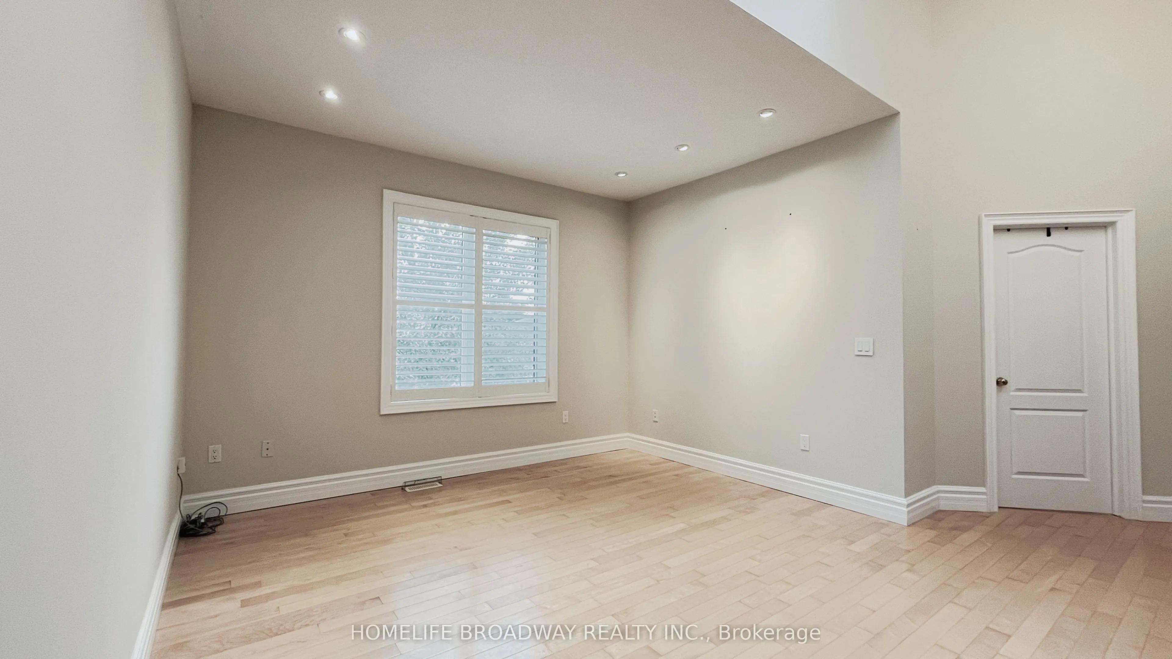 9133 Bayview Avenue, #TH25