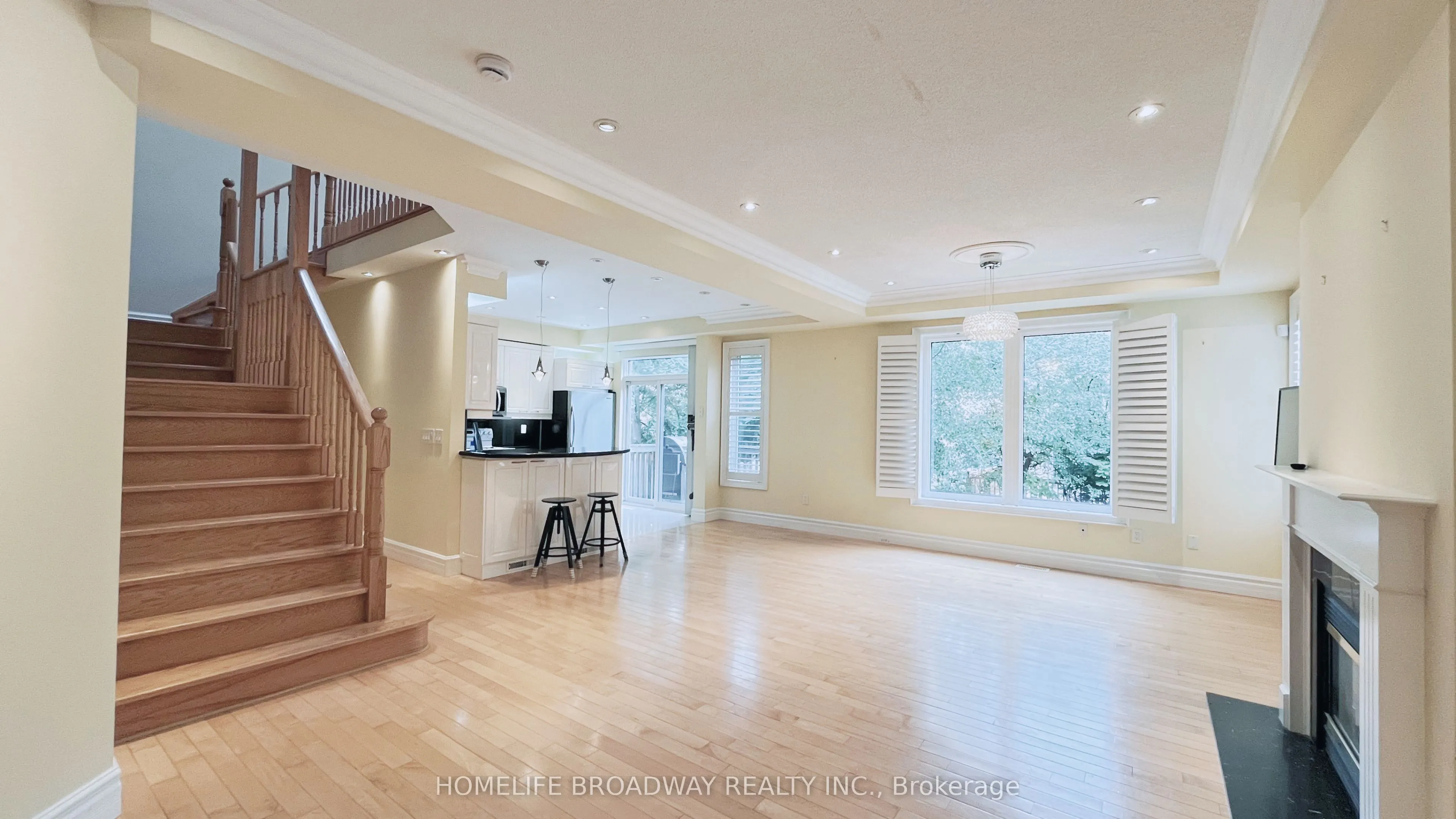 9133 Bayview Avenue, #TH25