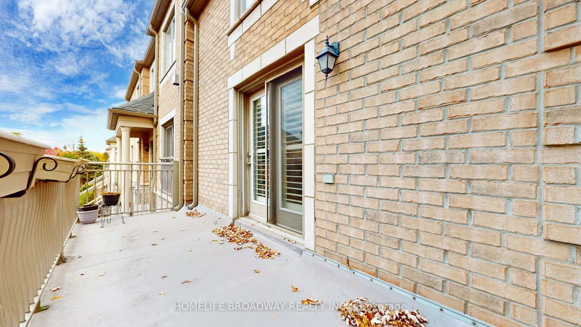 9133 Bayview Avenue, #TH25