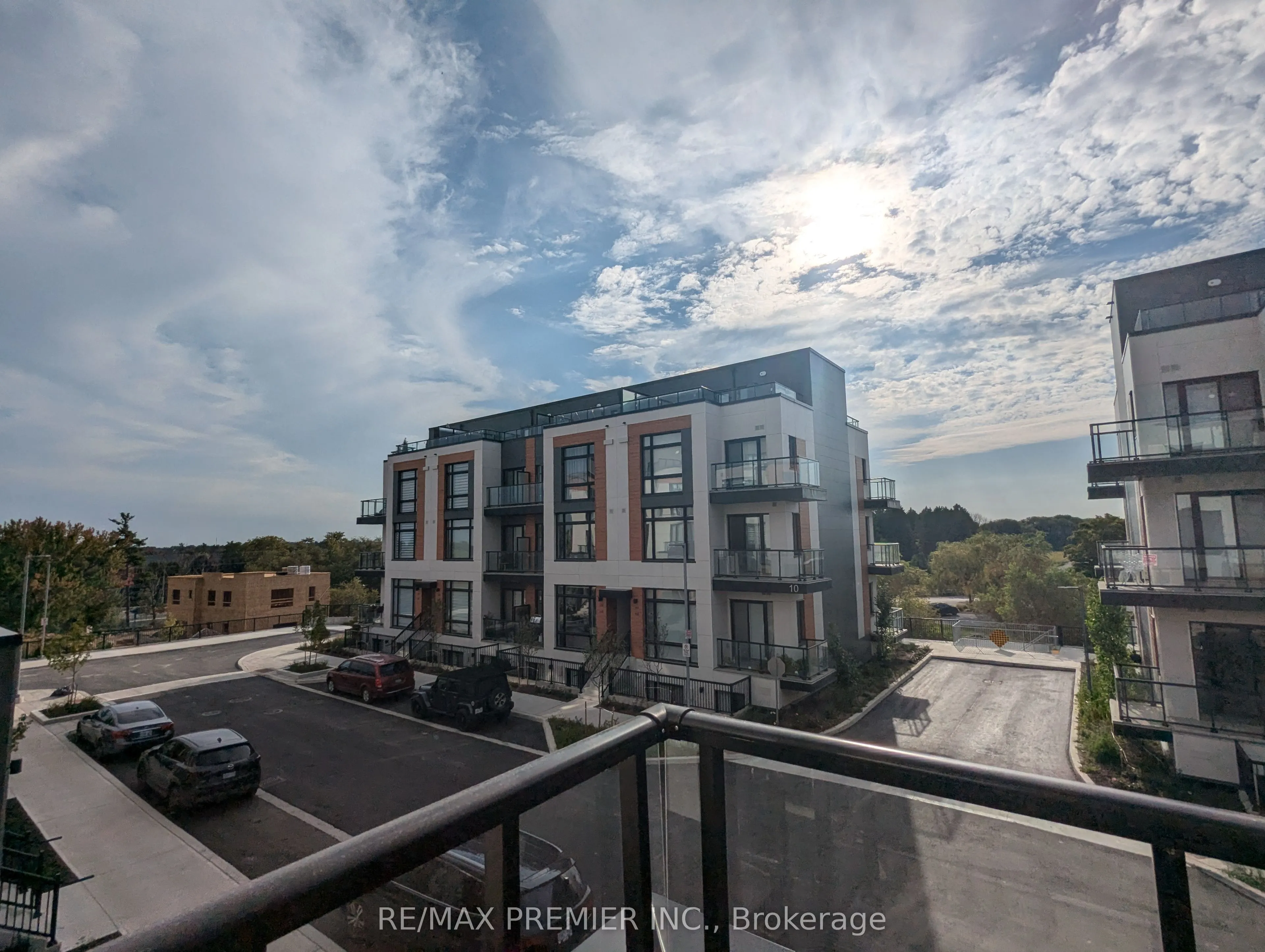 9 Steckley House Lane, #502