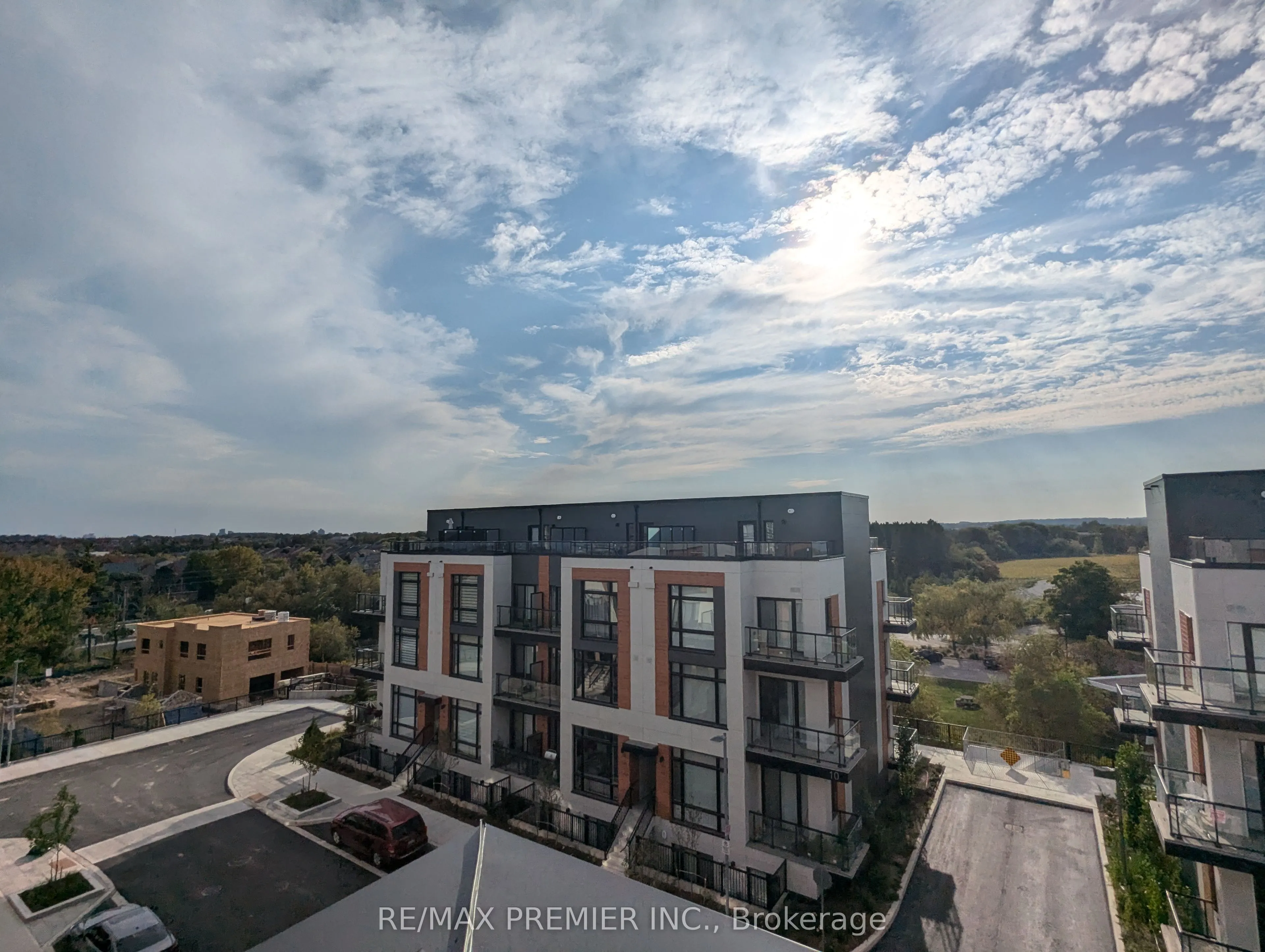 9 Steckley House Lane, #502