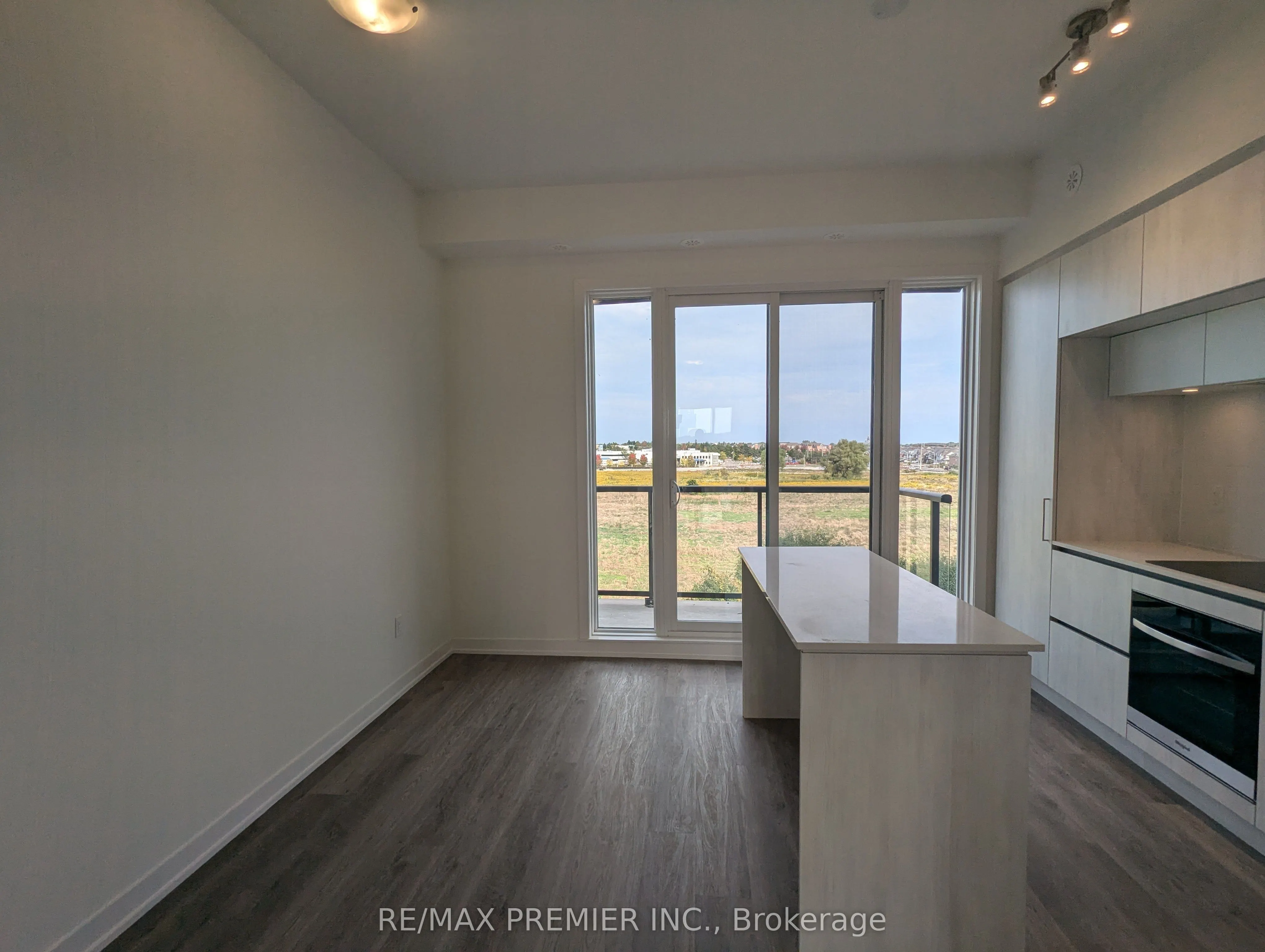 9 Steckley House Lane, #502