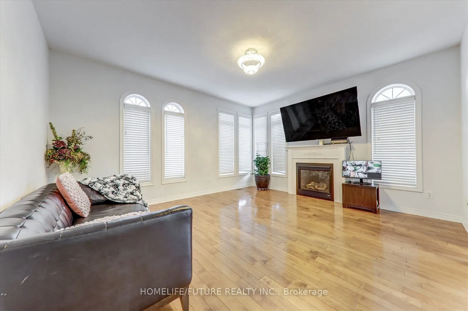 149 Stonechurch Crescent