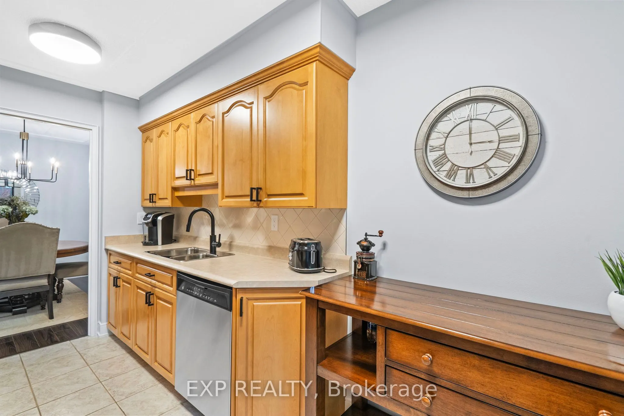 15390 Yonge Street, #203