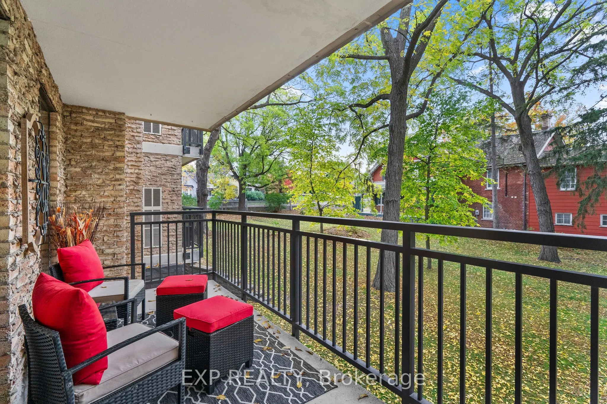 15390 Yonge Street, #203