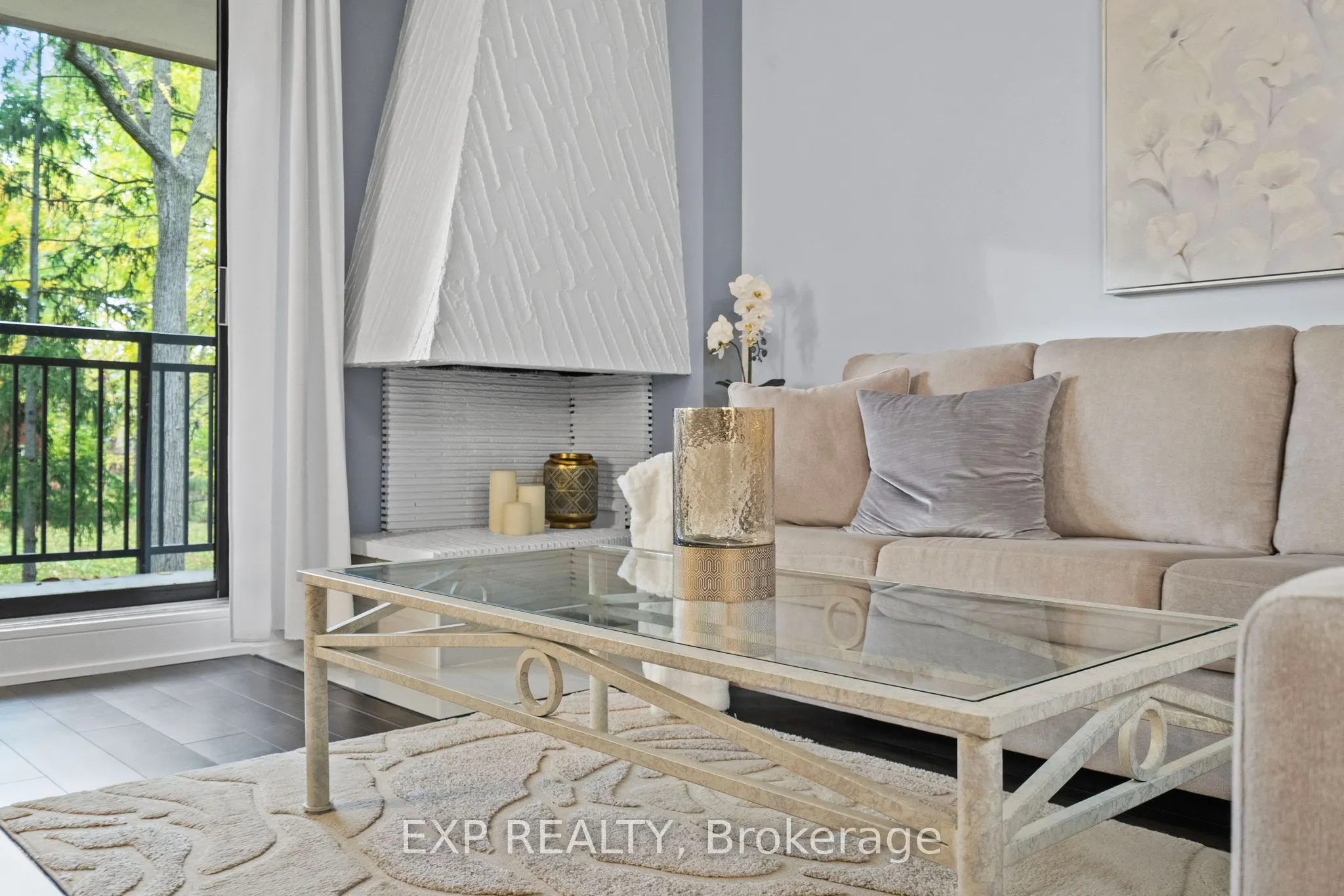 15390 Yonge Street, #203