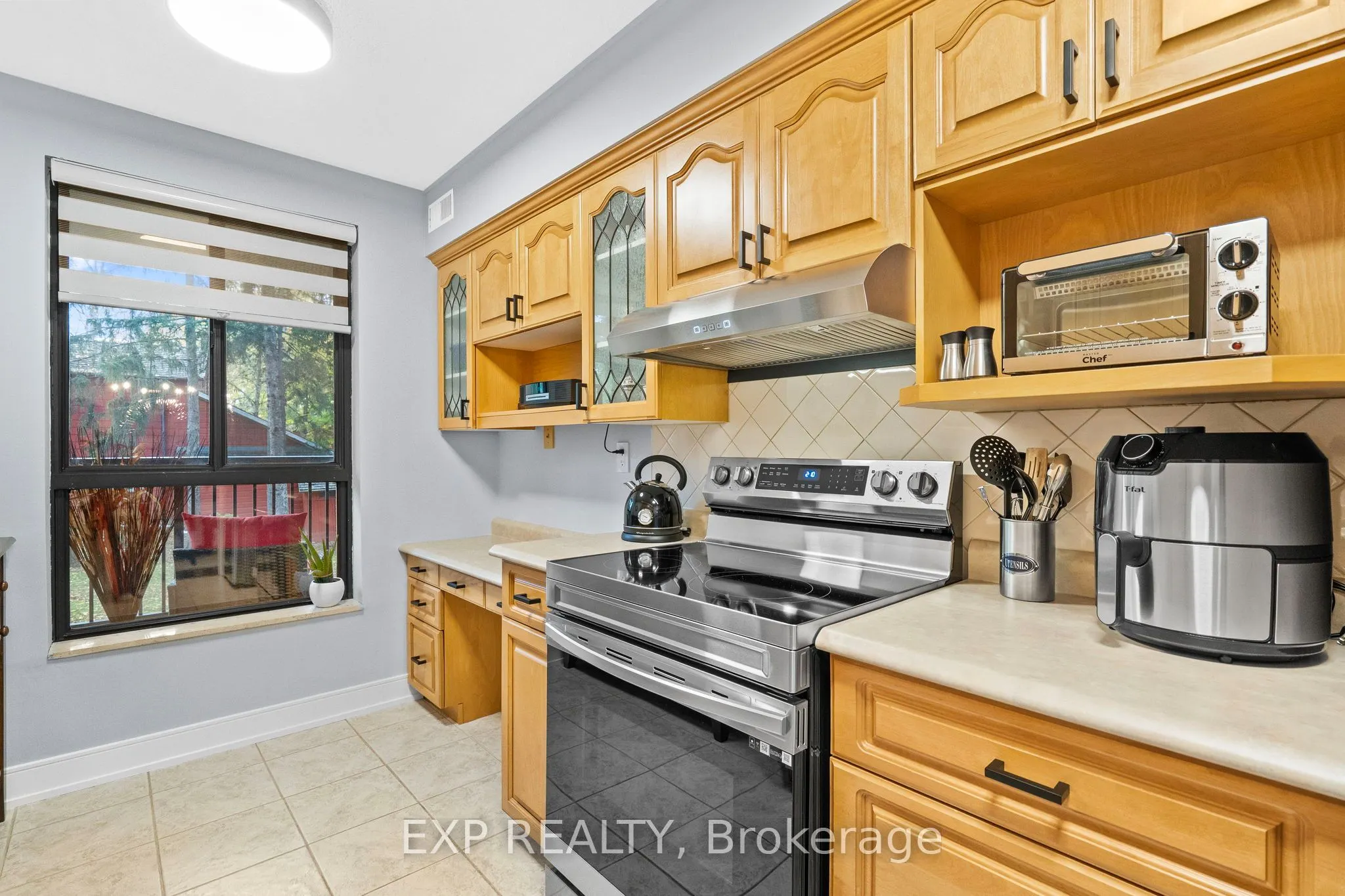 15390 Yonge Street, #203