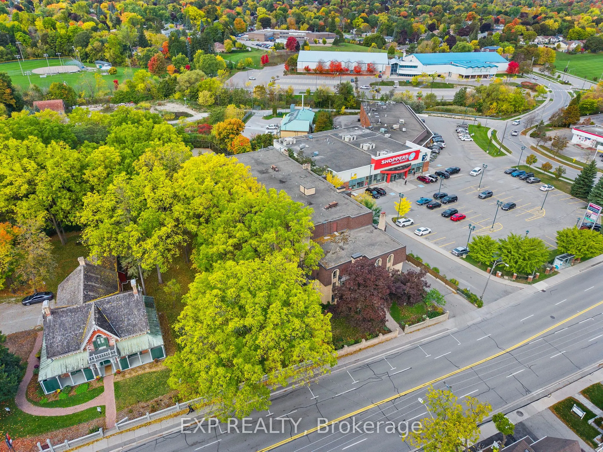 15390 Yonge Street, #203
