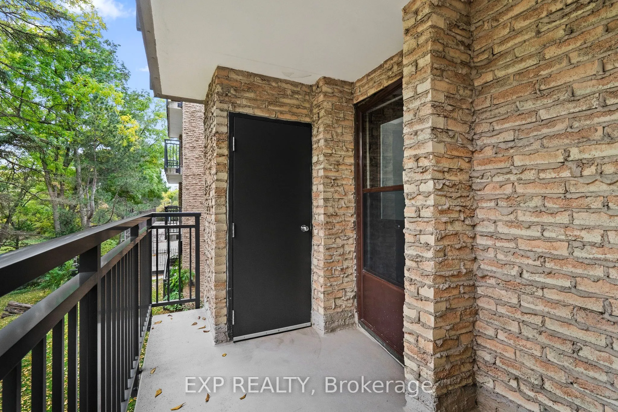 15390 Yonge Street, #203