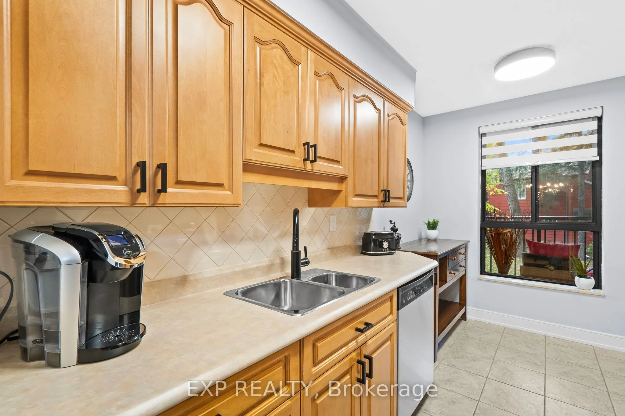 15390 Yonge Street, #203