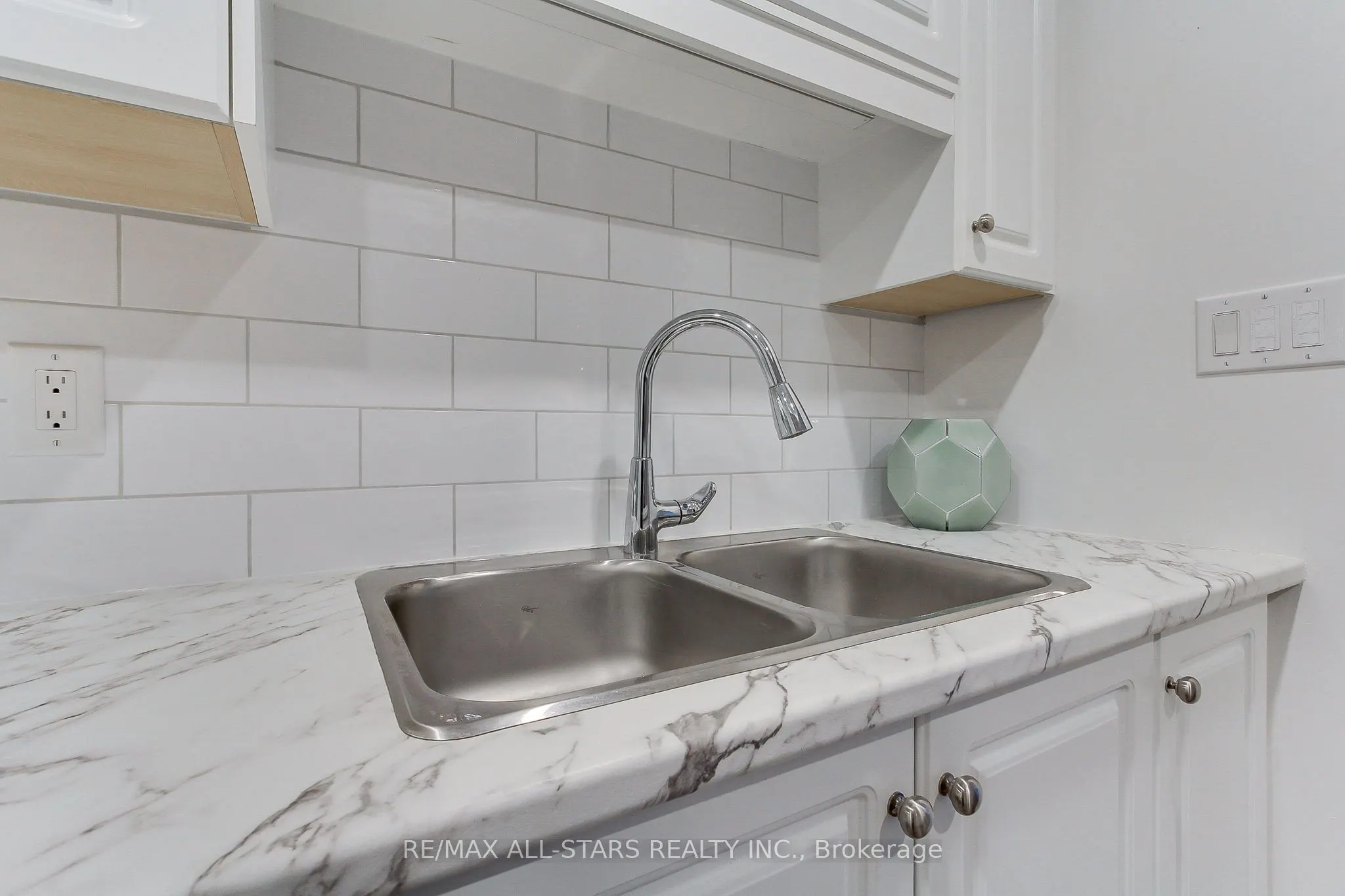 41 Ash Street, #103