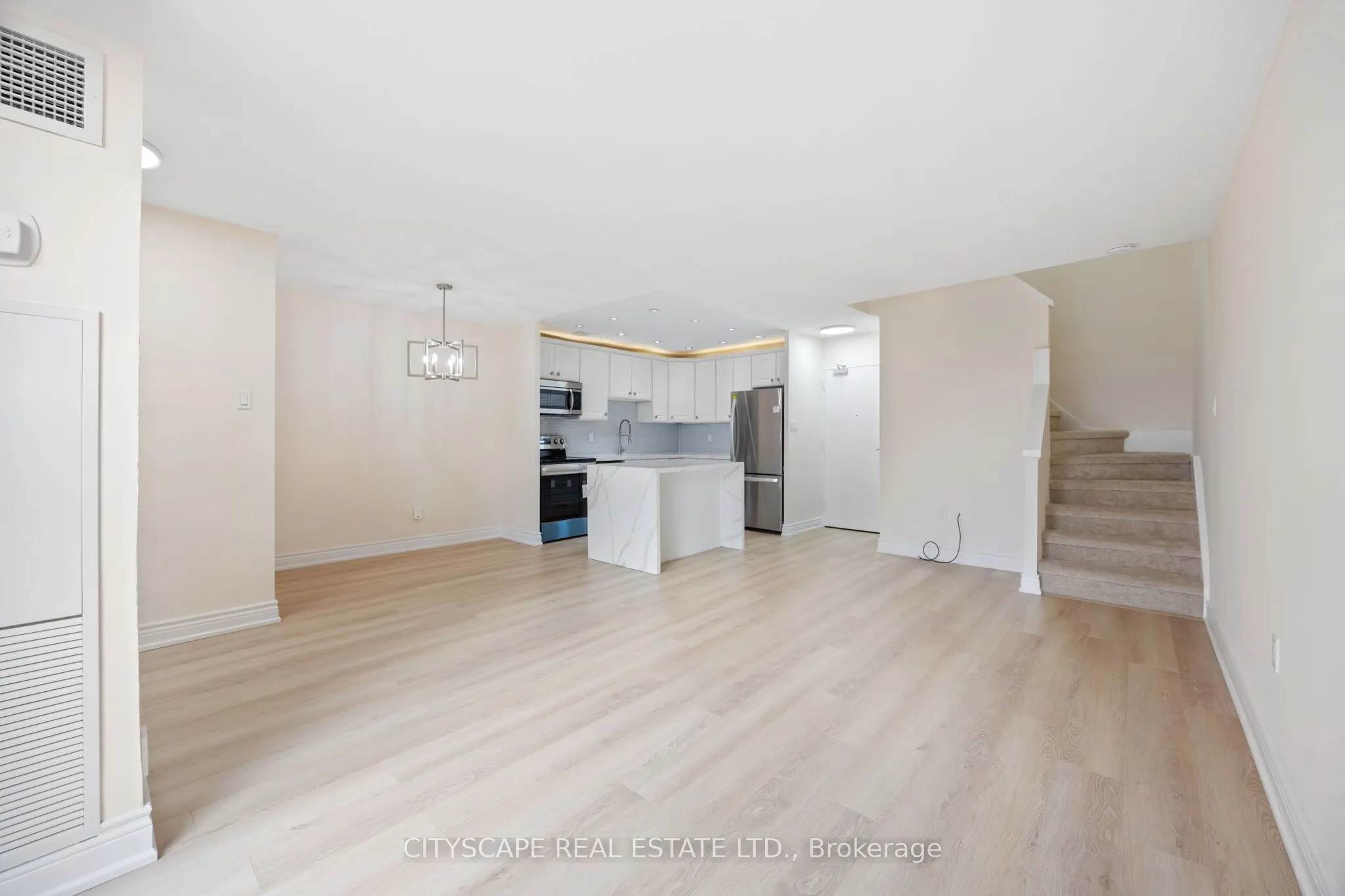 16 Elgin Street, #301