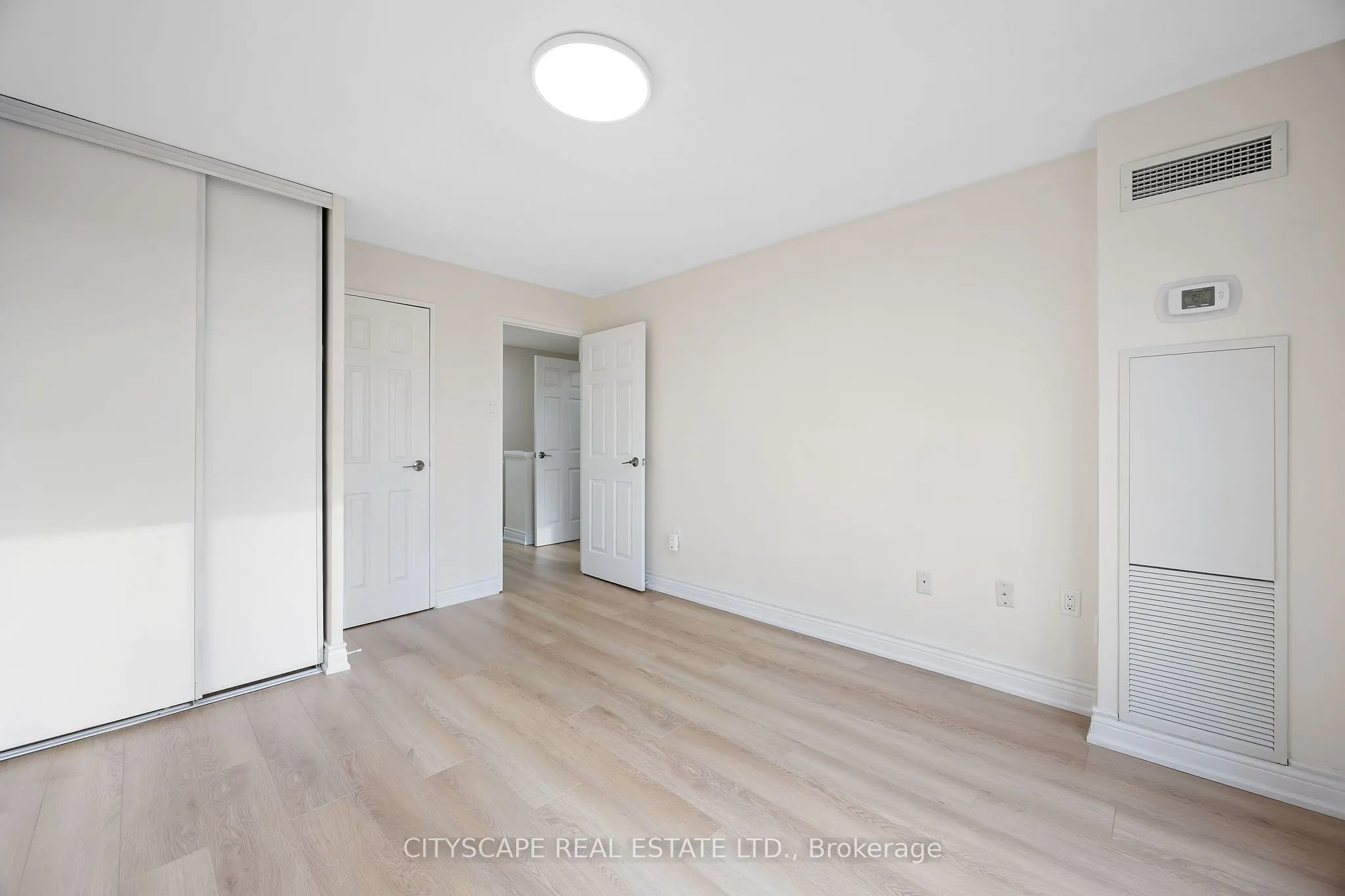 16 Elgin Street, #301