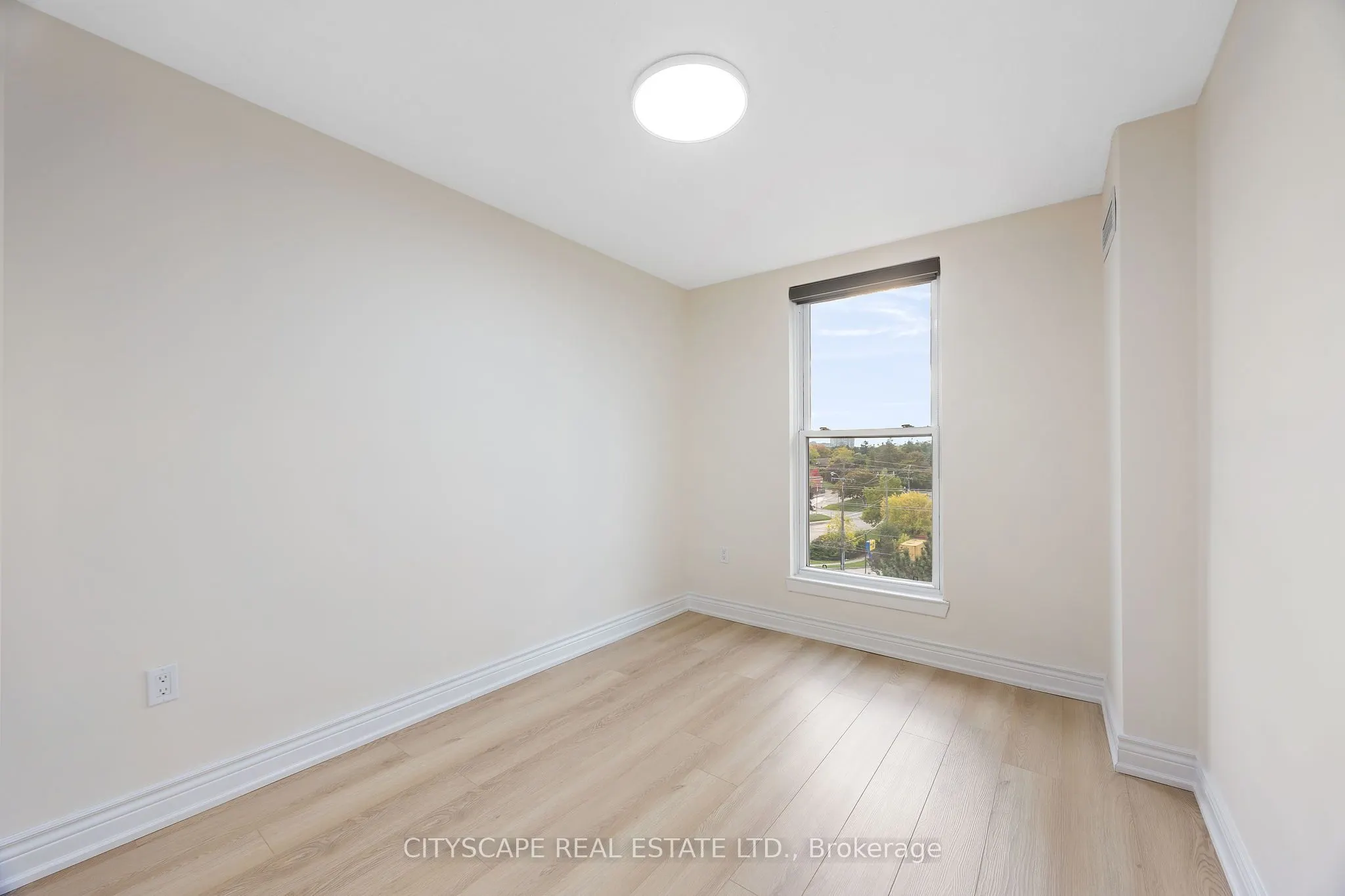 16 Elgin Street, #301