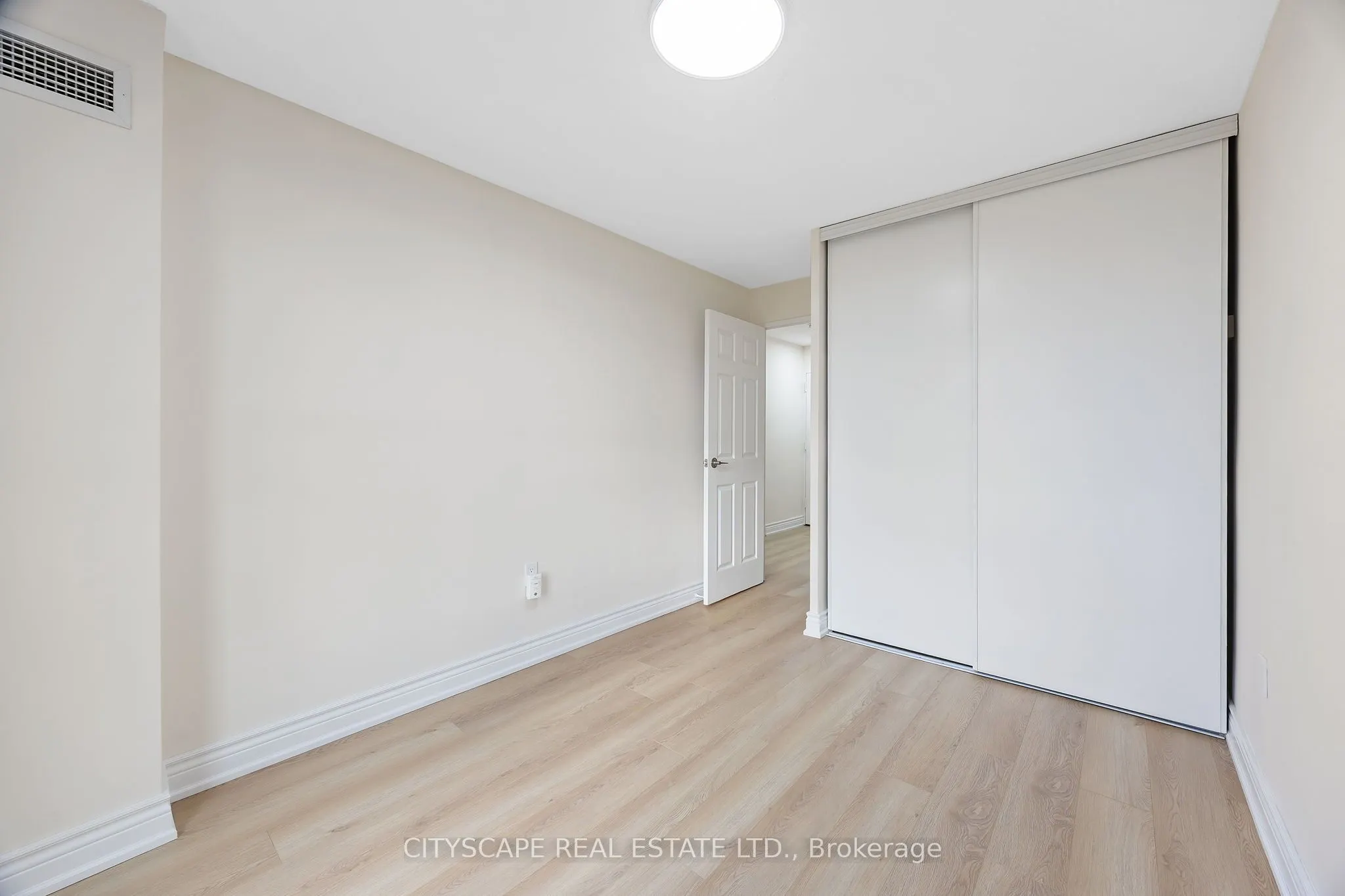 16 Elgin Street, #301