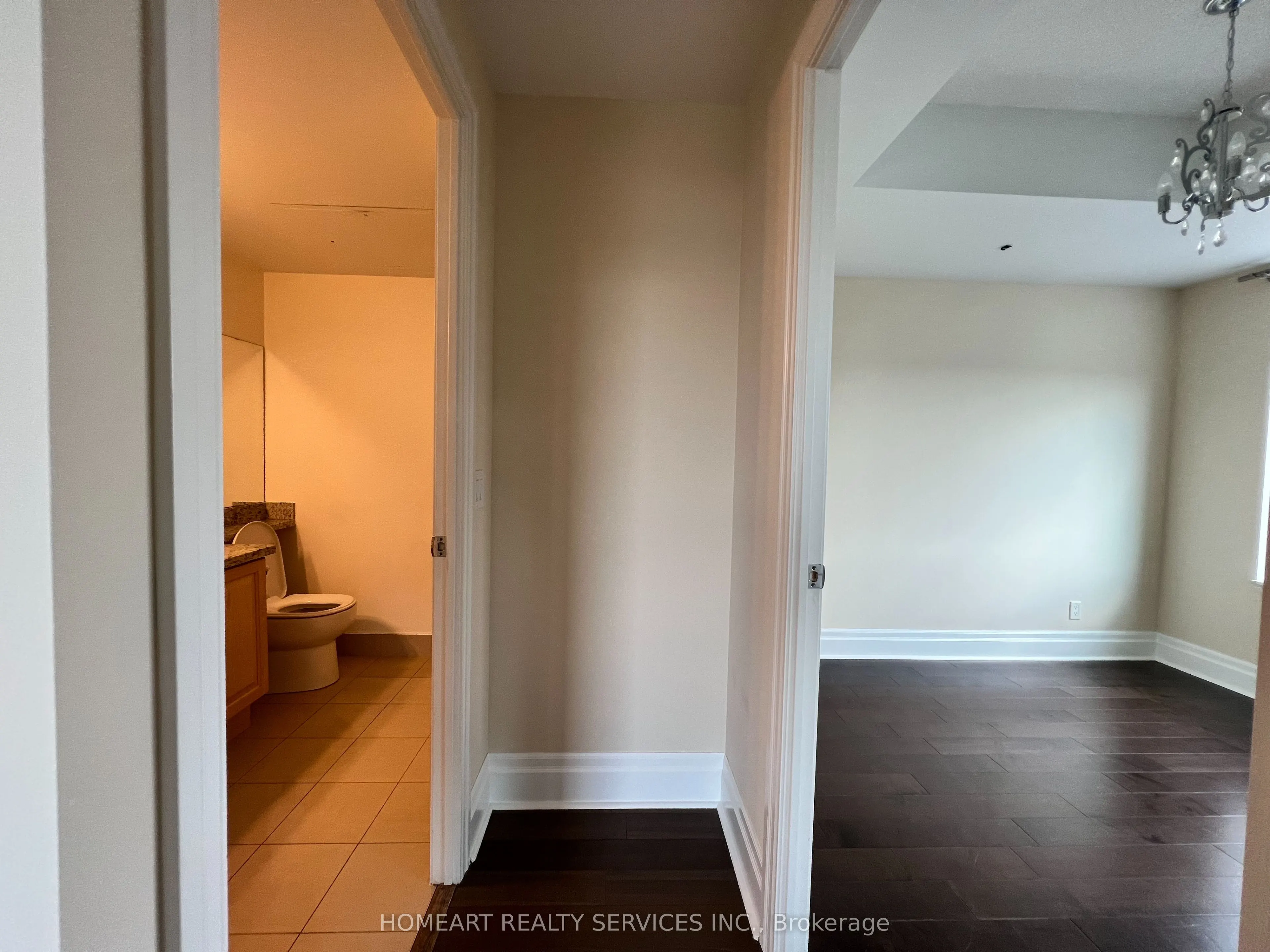 151 Upper Duke Crescent, #1102