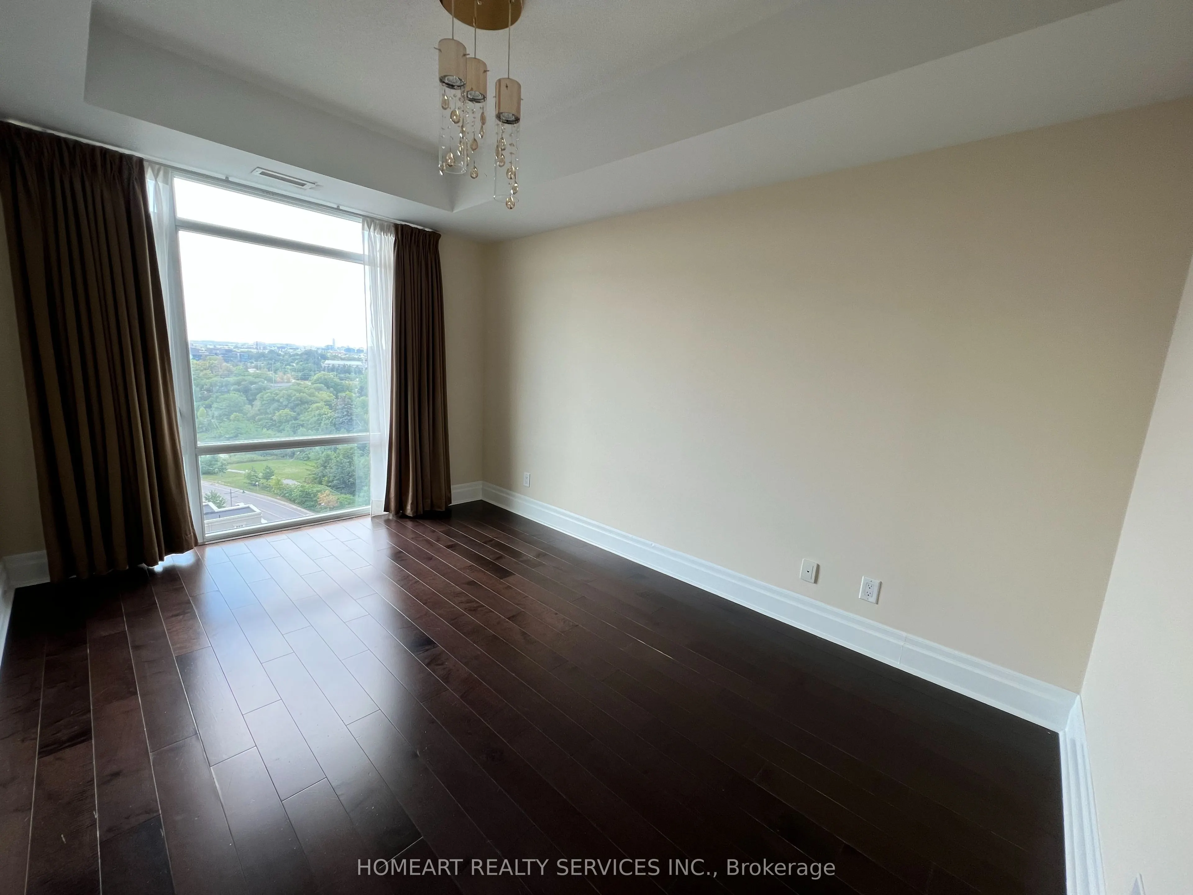 151 Upper Duke Crescent, #1102