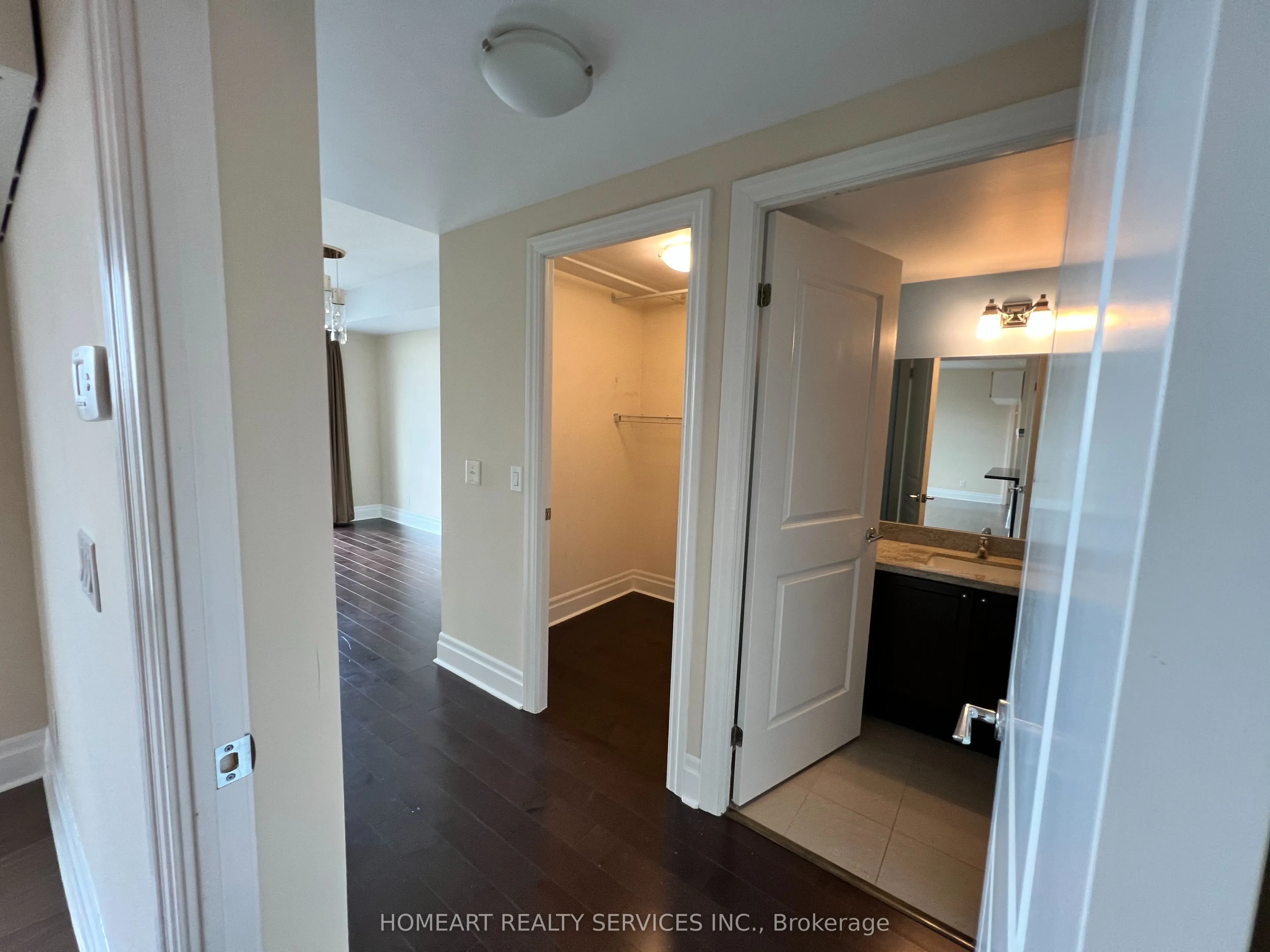 151 Upper Duke Crescent, #1102