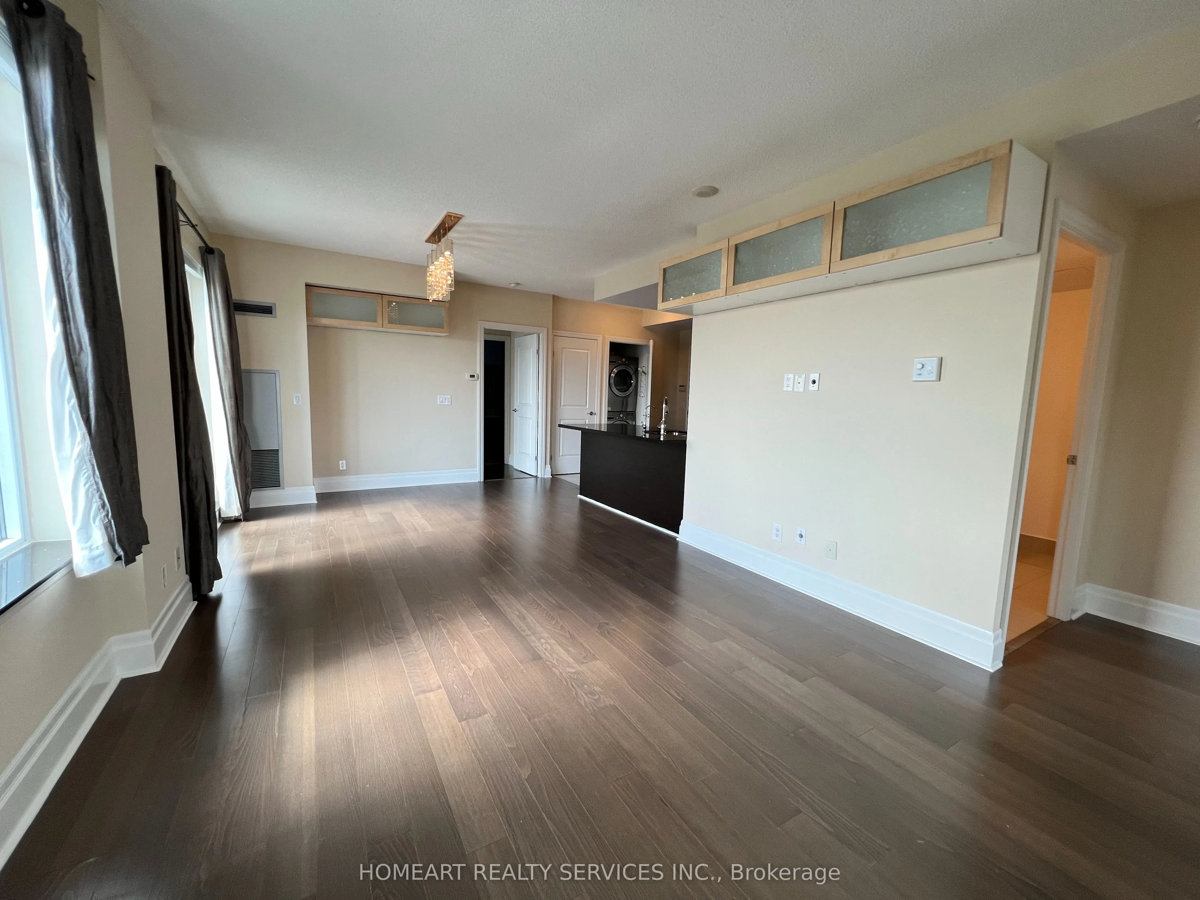 151 Upper Duke Crescent, #1102
