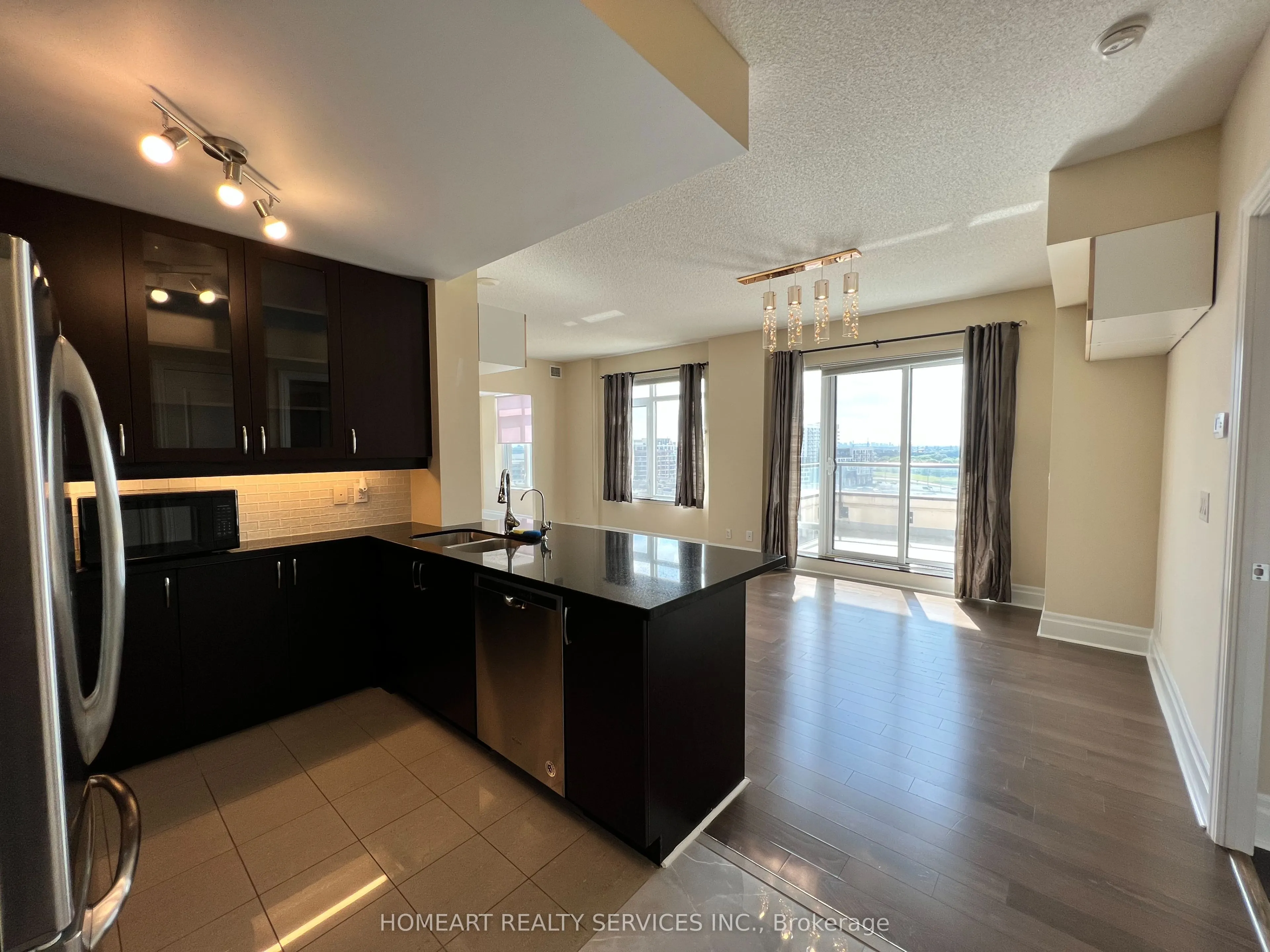 151 Upper Duke Crescent, #1102