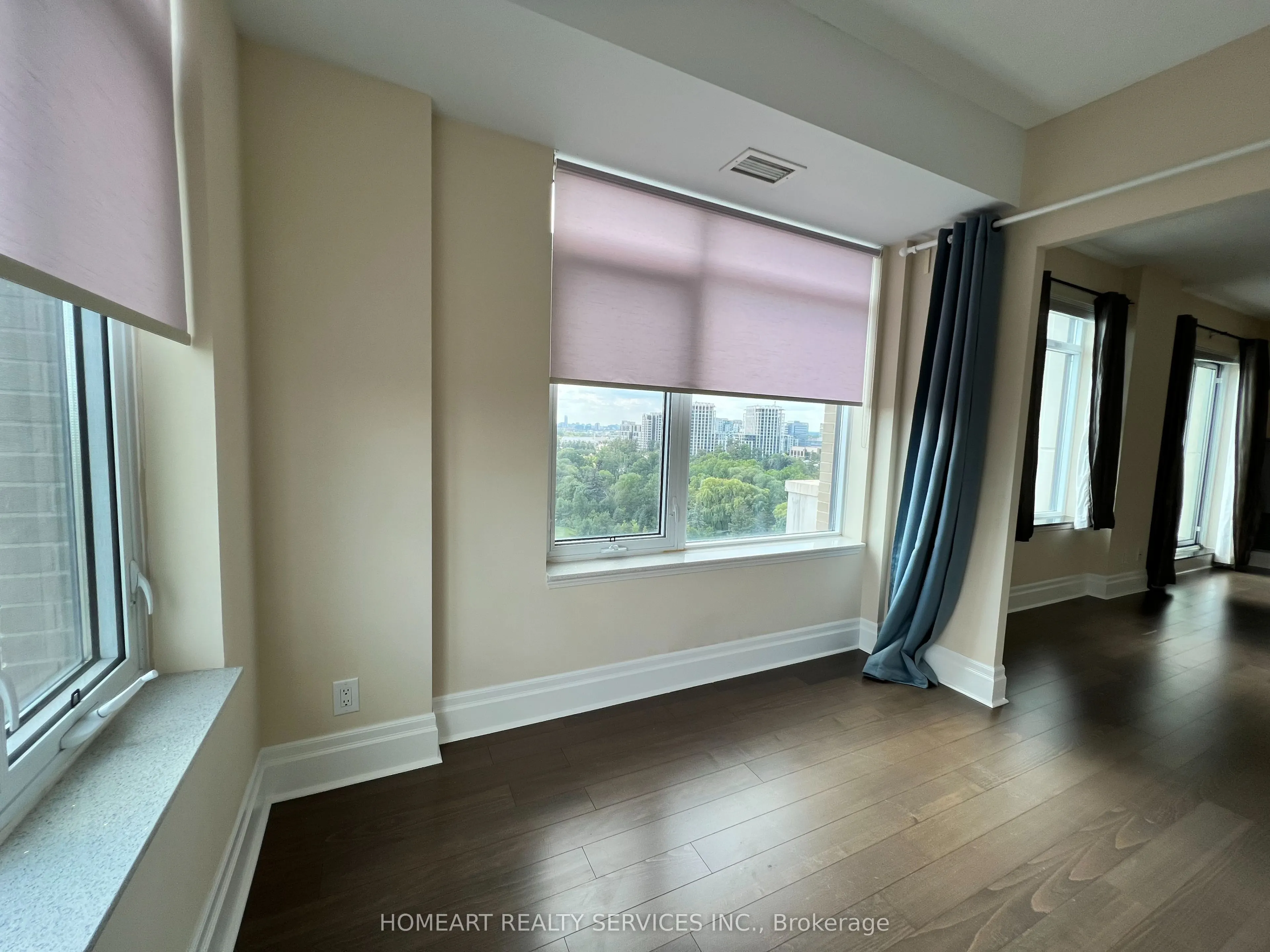 151 Upper Duke Crescent, #1102