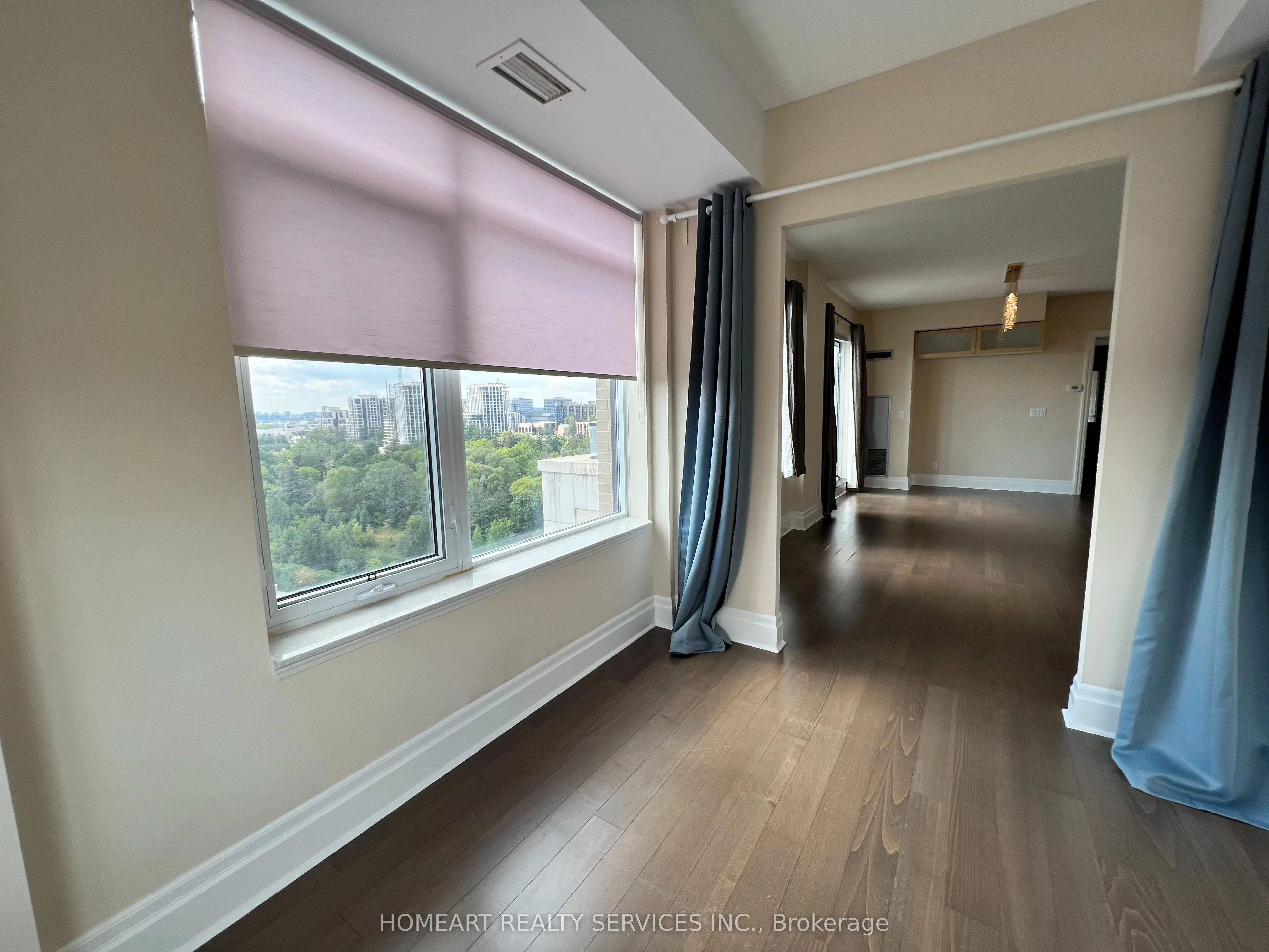 151 Upper Duke Crescent, #1102