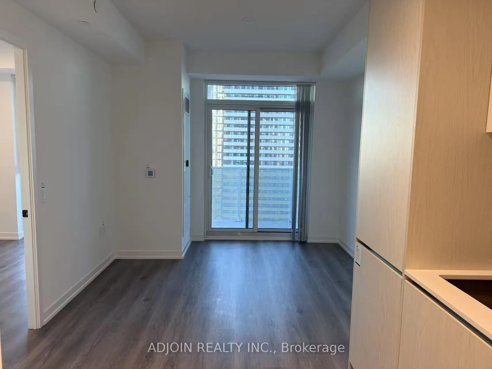 28 Interchange Way, #3315