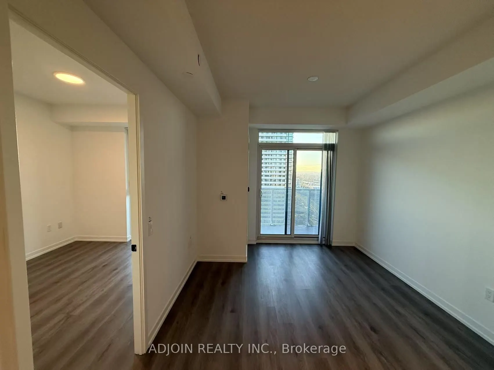 28 Interchange Way, #3315