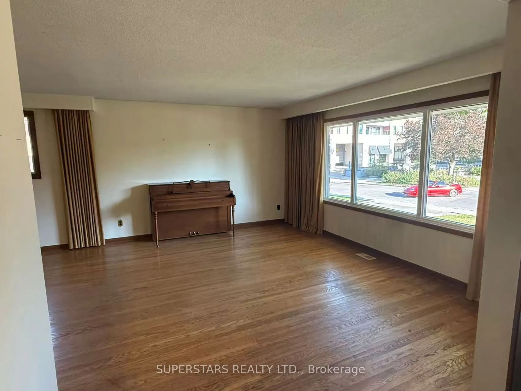 31 Fred Varley Drive