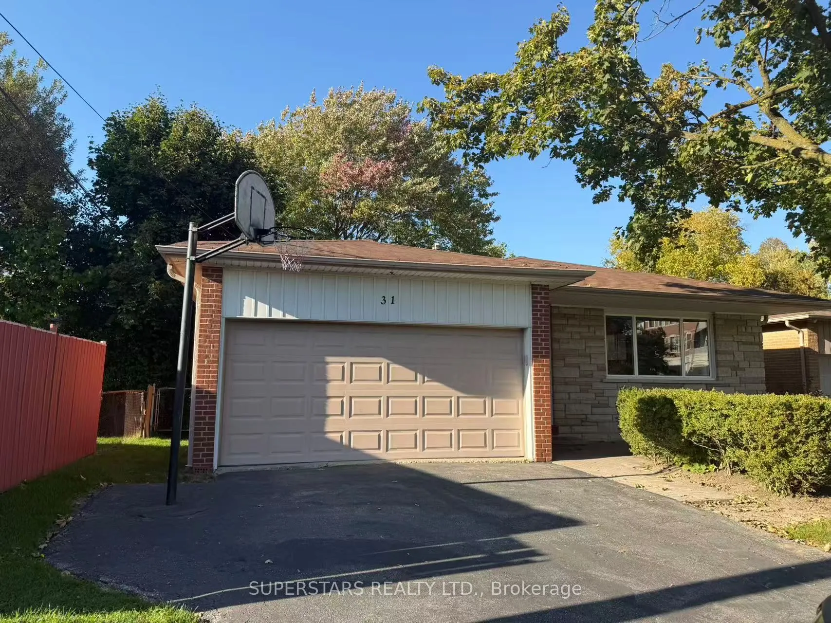 31 Fred Varley Drive