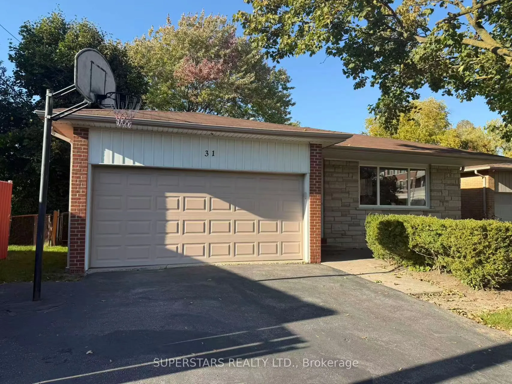 31 Fred Varley Drive