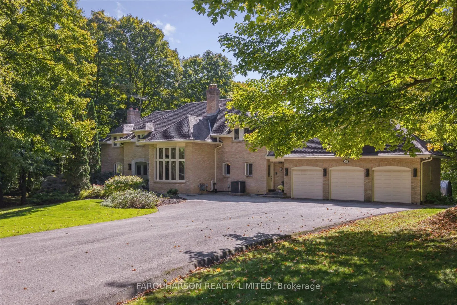 15 Skyridge Court