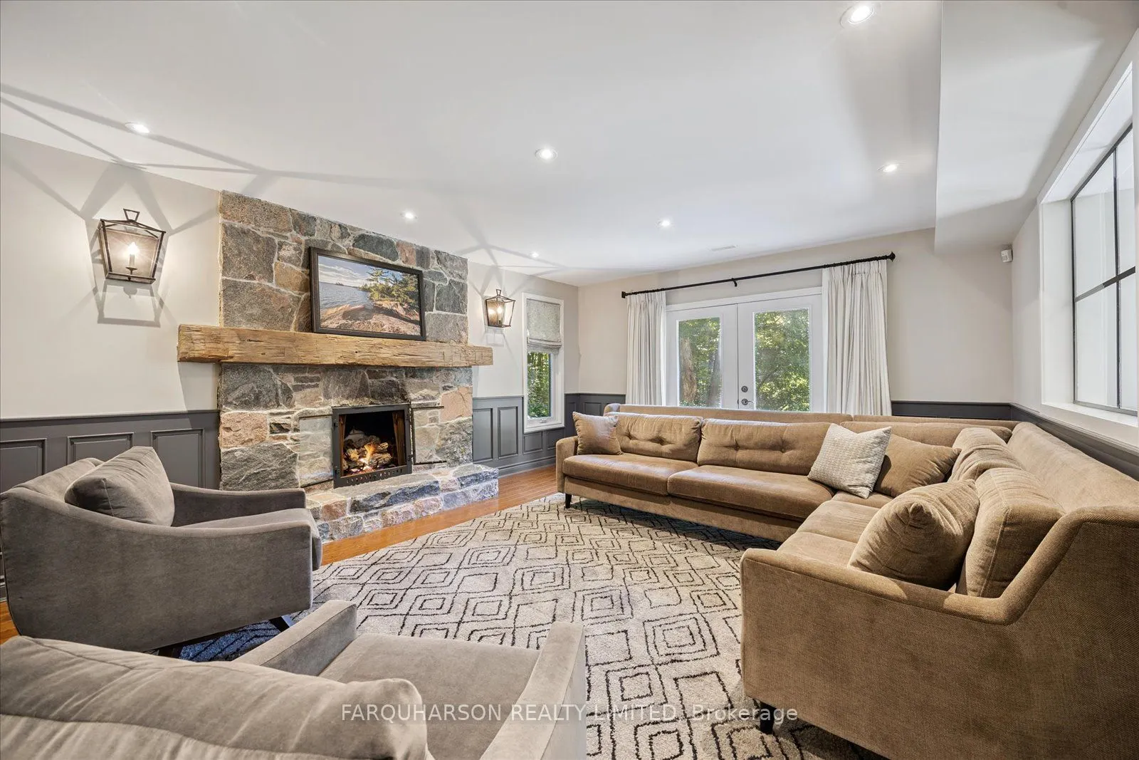 15 Skyridge Court