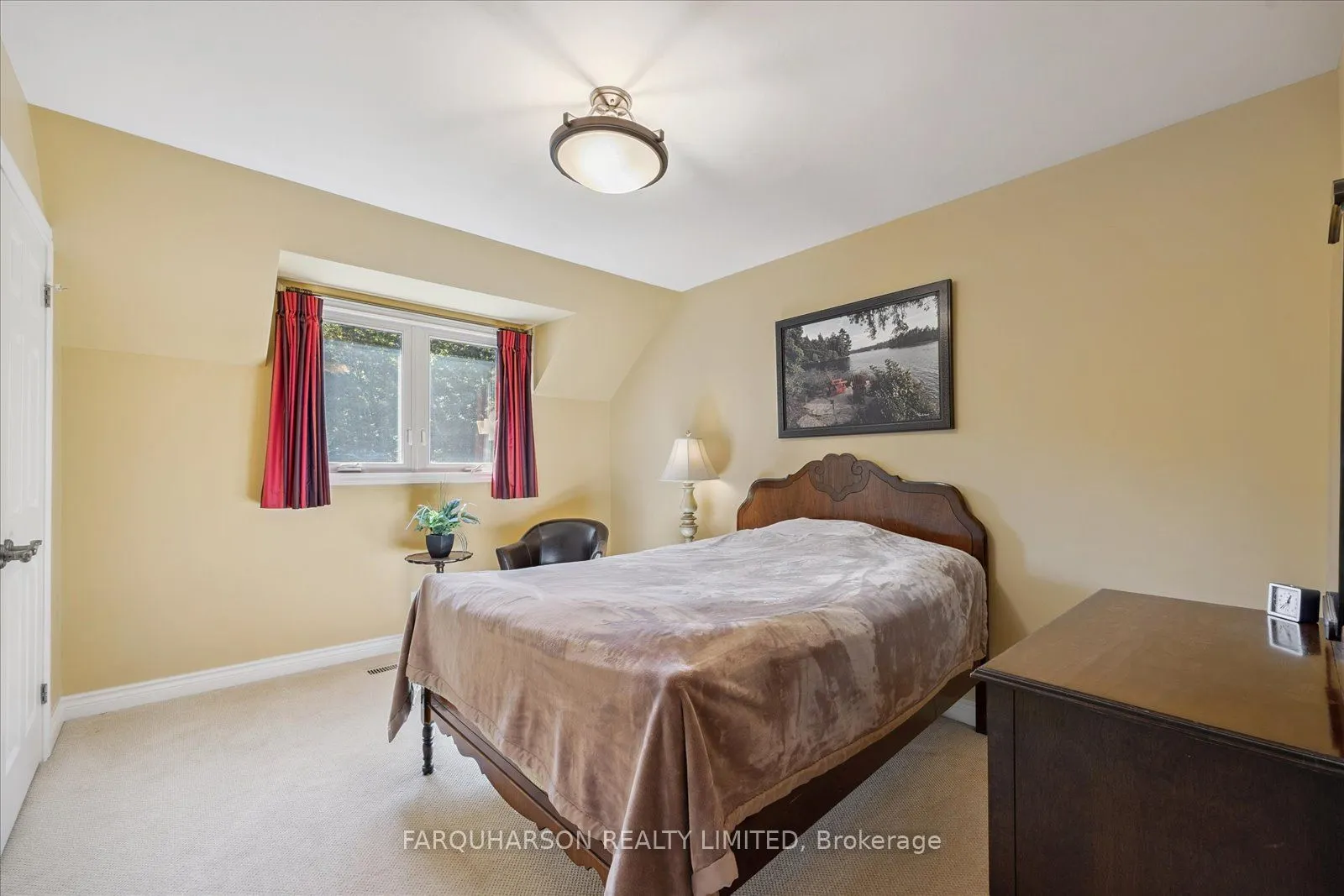 15 Skyridge Court