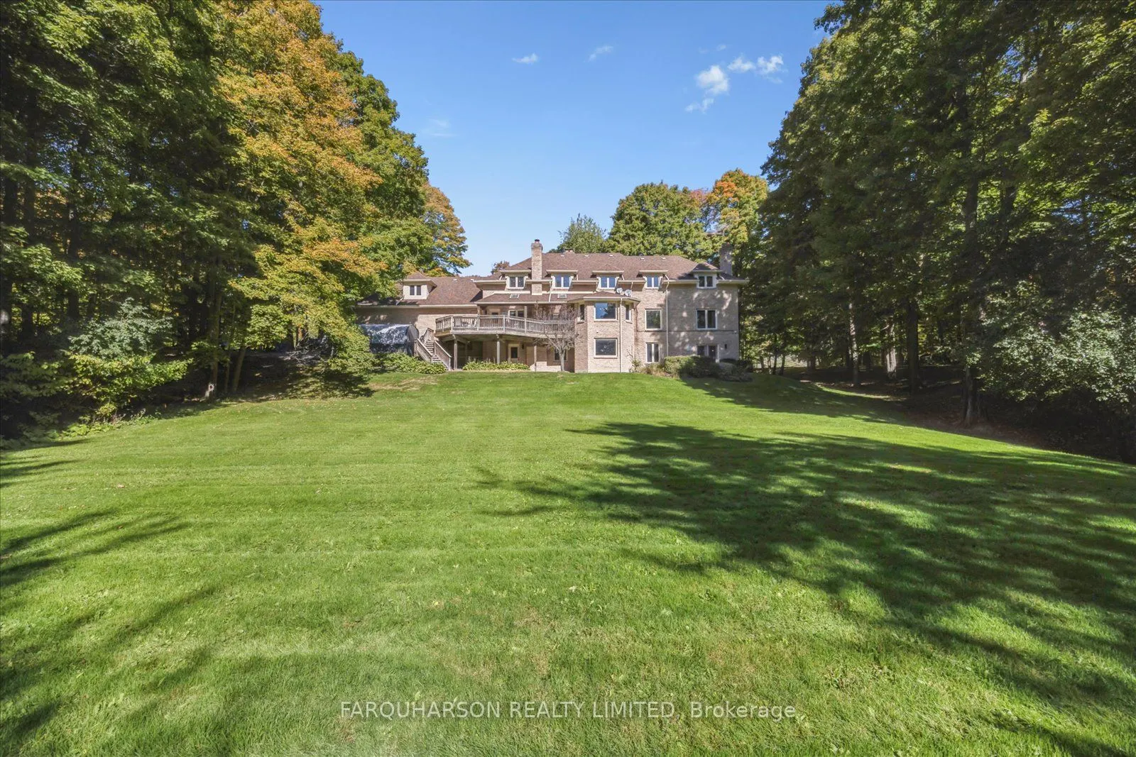 15 Skyridge Court