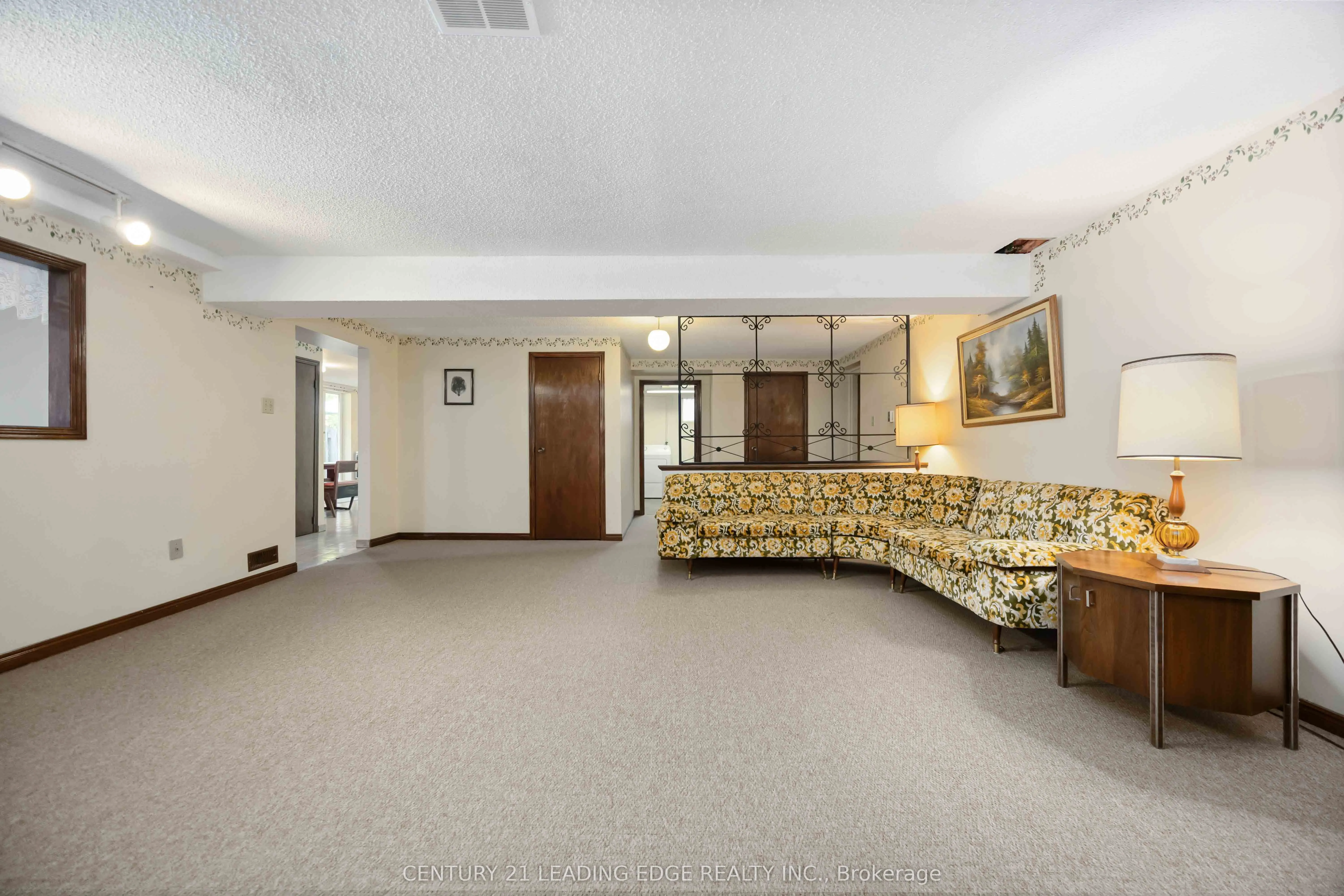 52 ASPEN Crescent