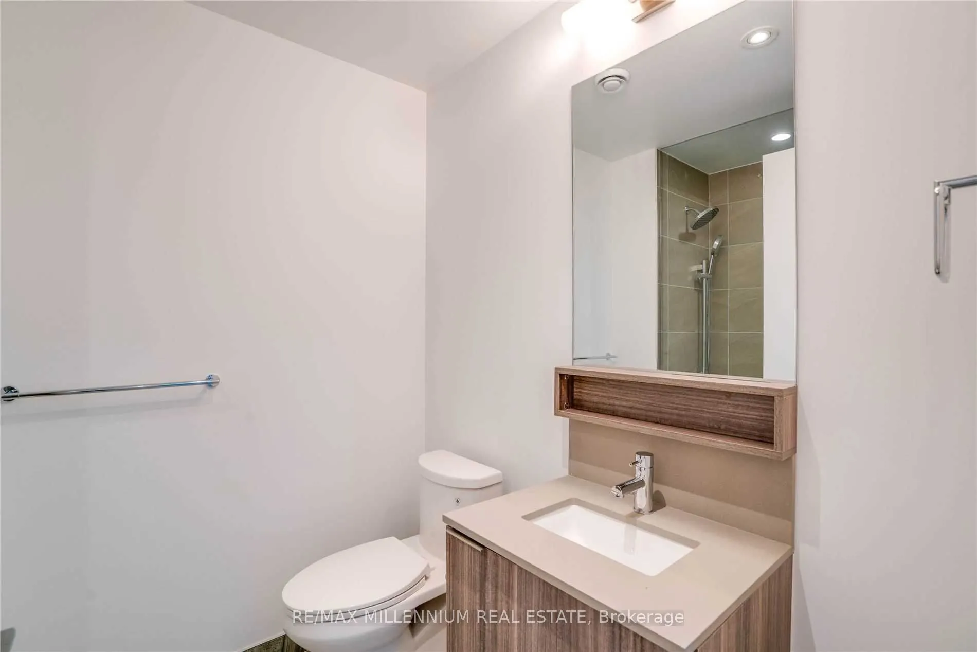 898 Portage Parkway, #2006
