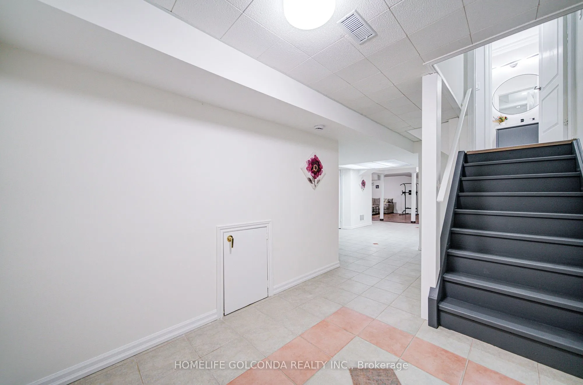 1362 Clarence Street