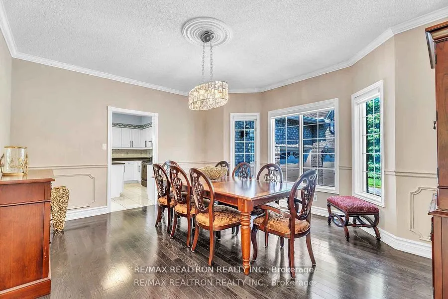 15 Treegrove Circle