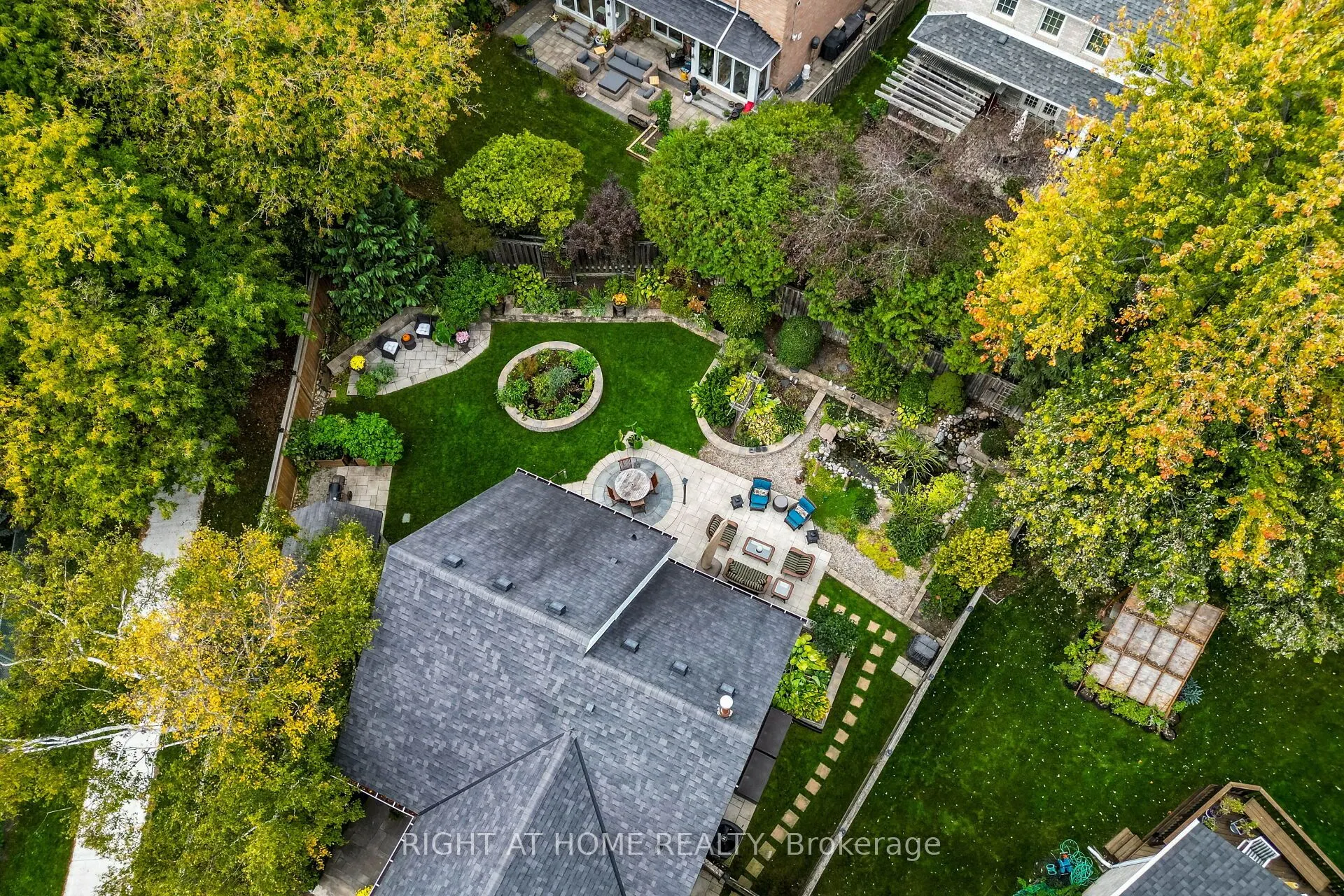 51 Redwood Lane