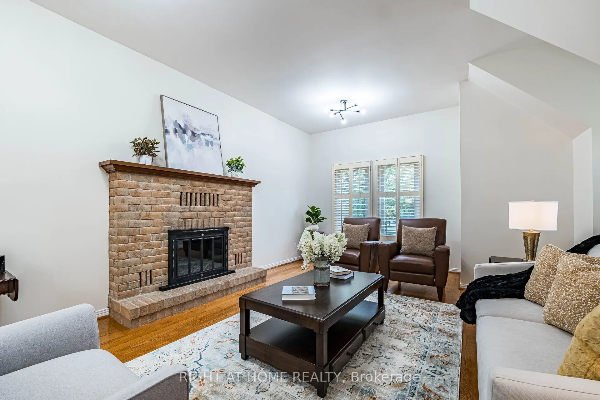 51 Redwood Lane