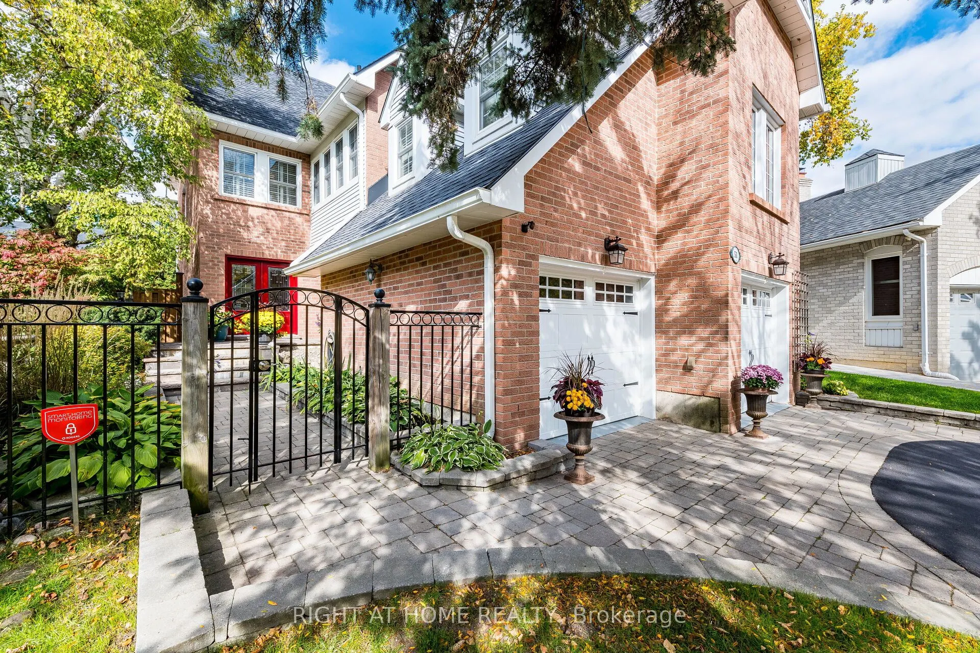 51 Redwood Lane
