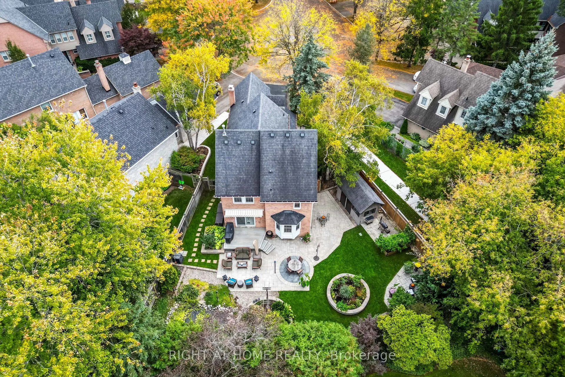 51 Redwood Lane