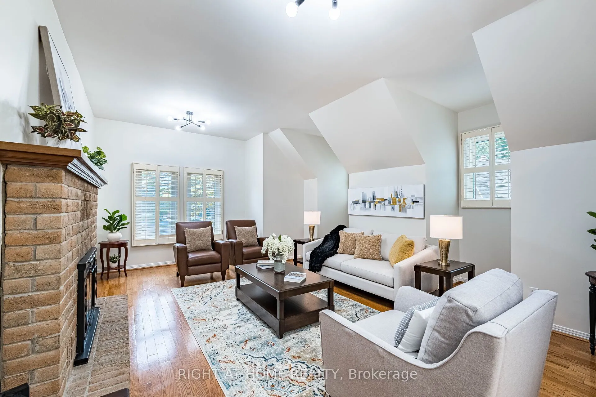 51 Redwood Lane