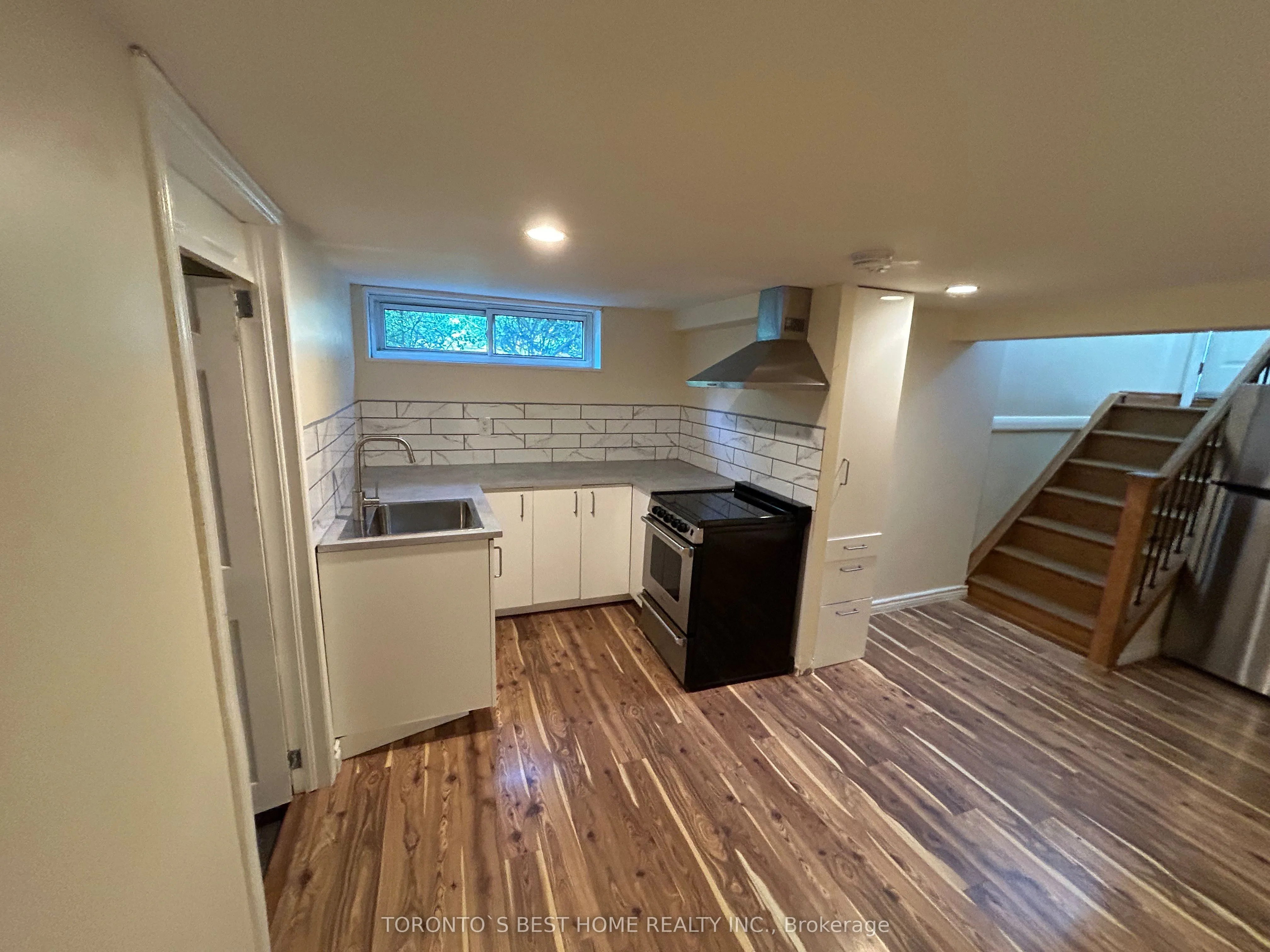 24 Stoddart Drive, #Lower