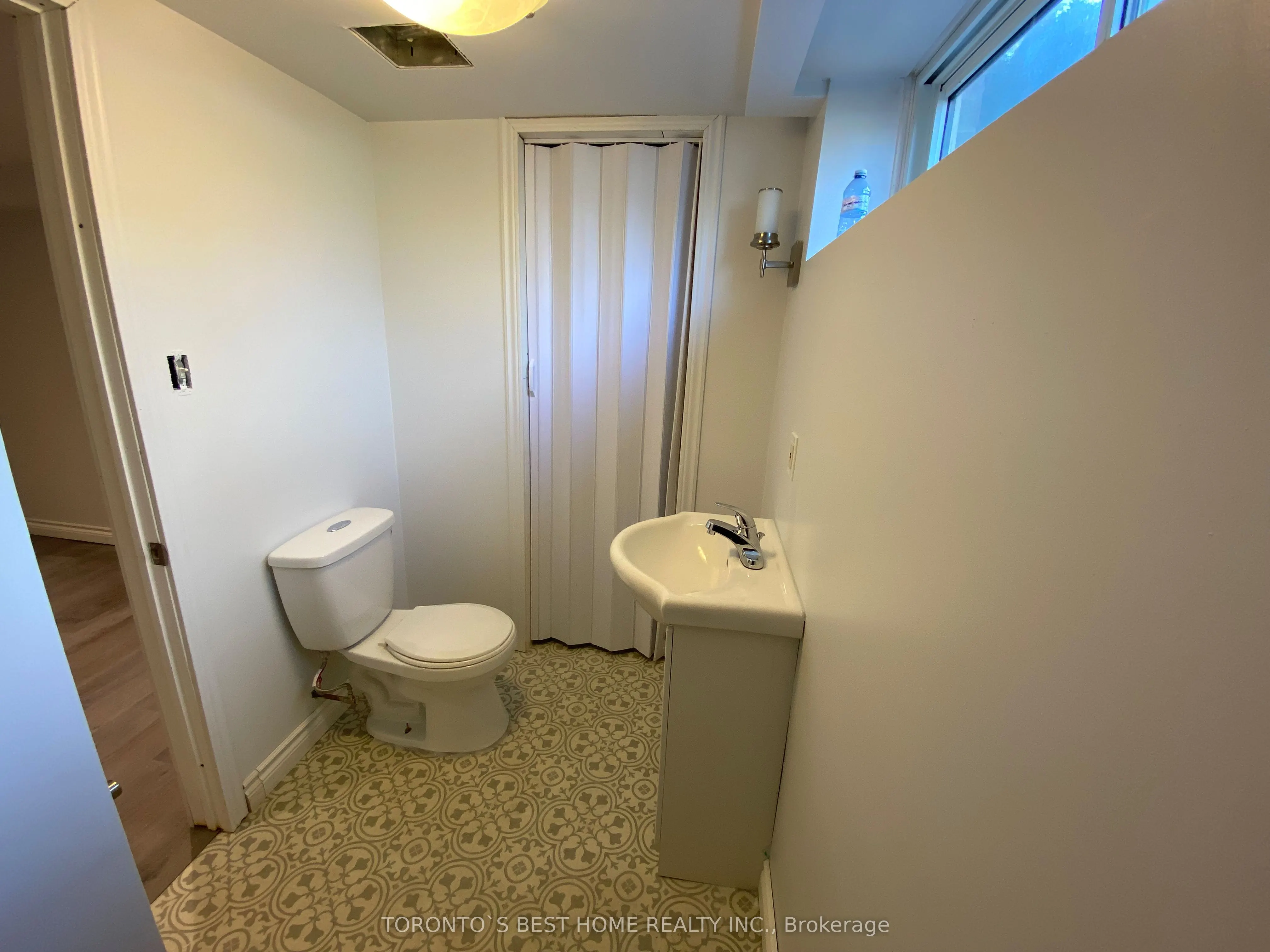 24 Stoddart Drive, #Lower