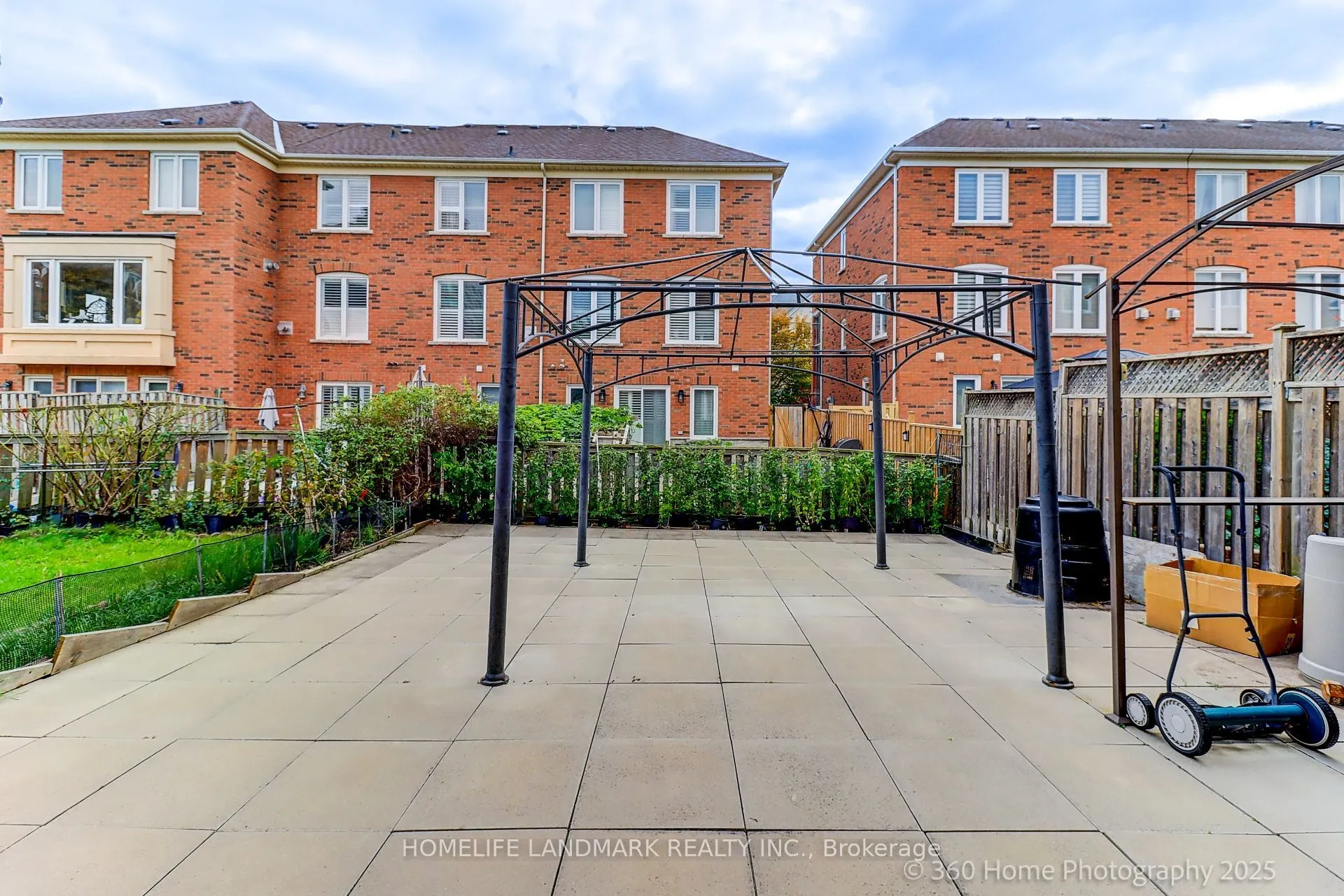 189 Leitchcroft Crescent