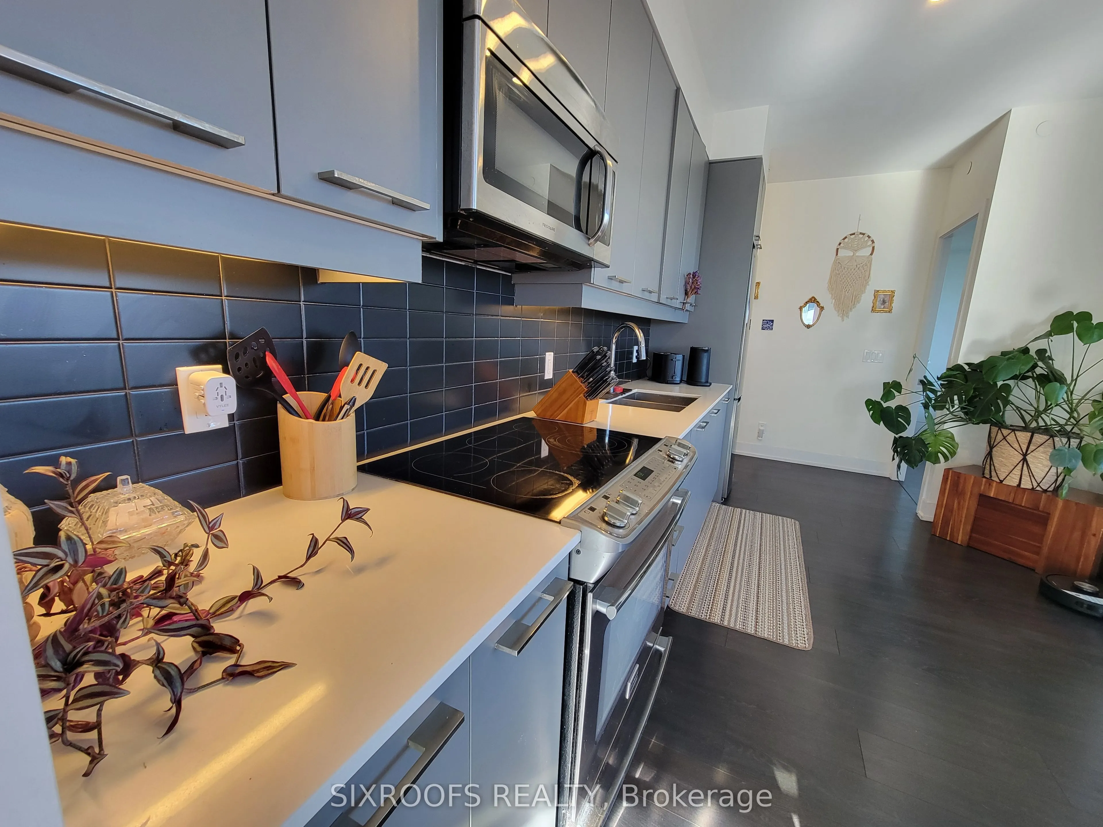9471 Yonge Street, #535