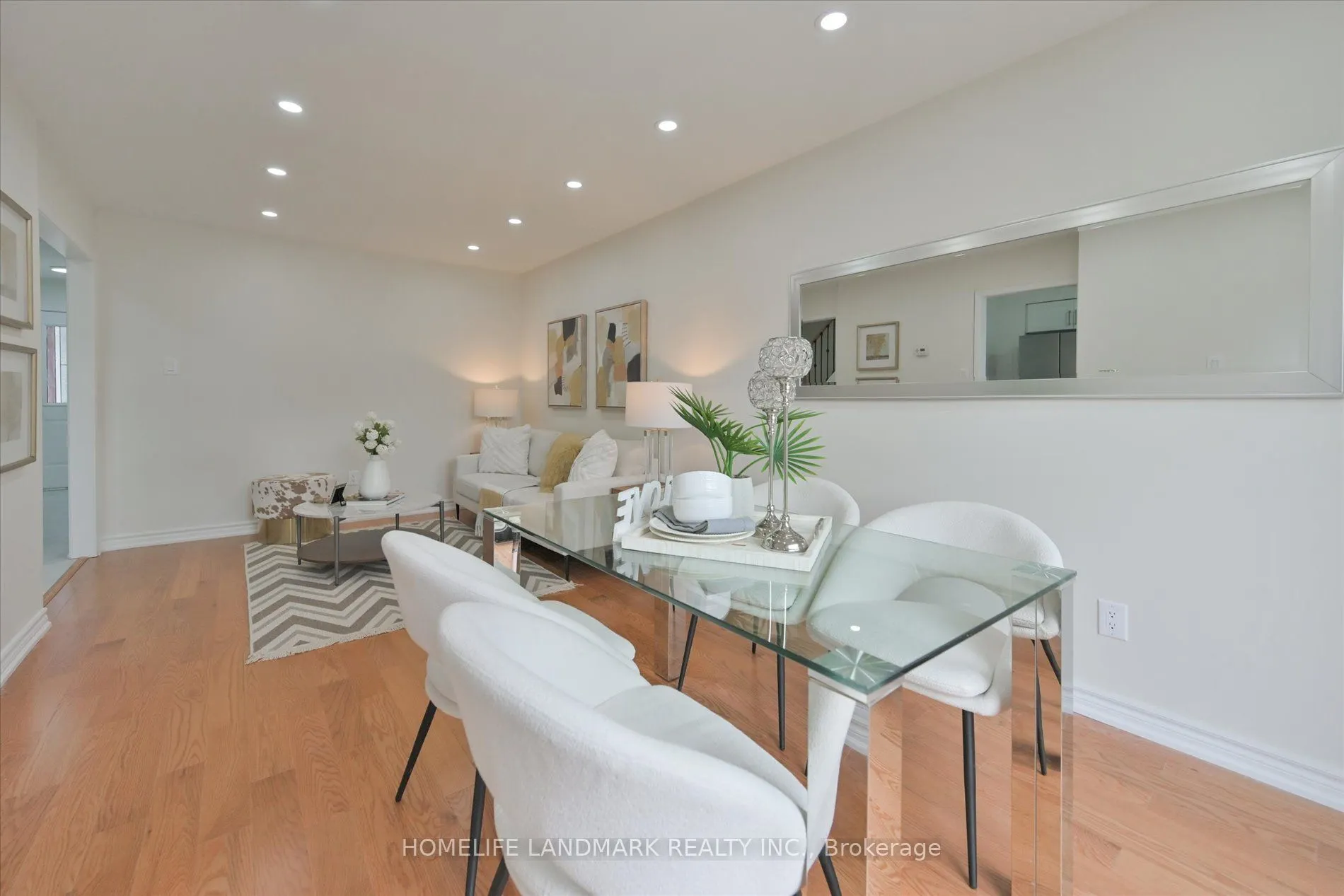 208 Woodhall Road