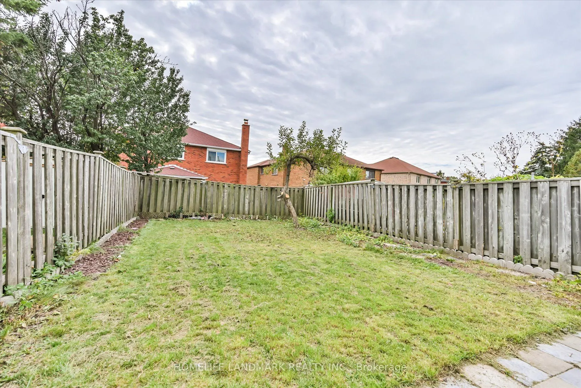 208 Woodhall Road